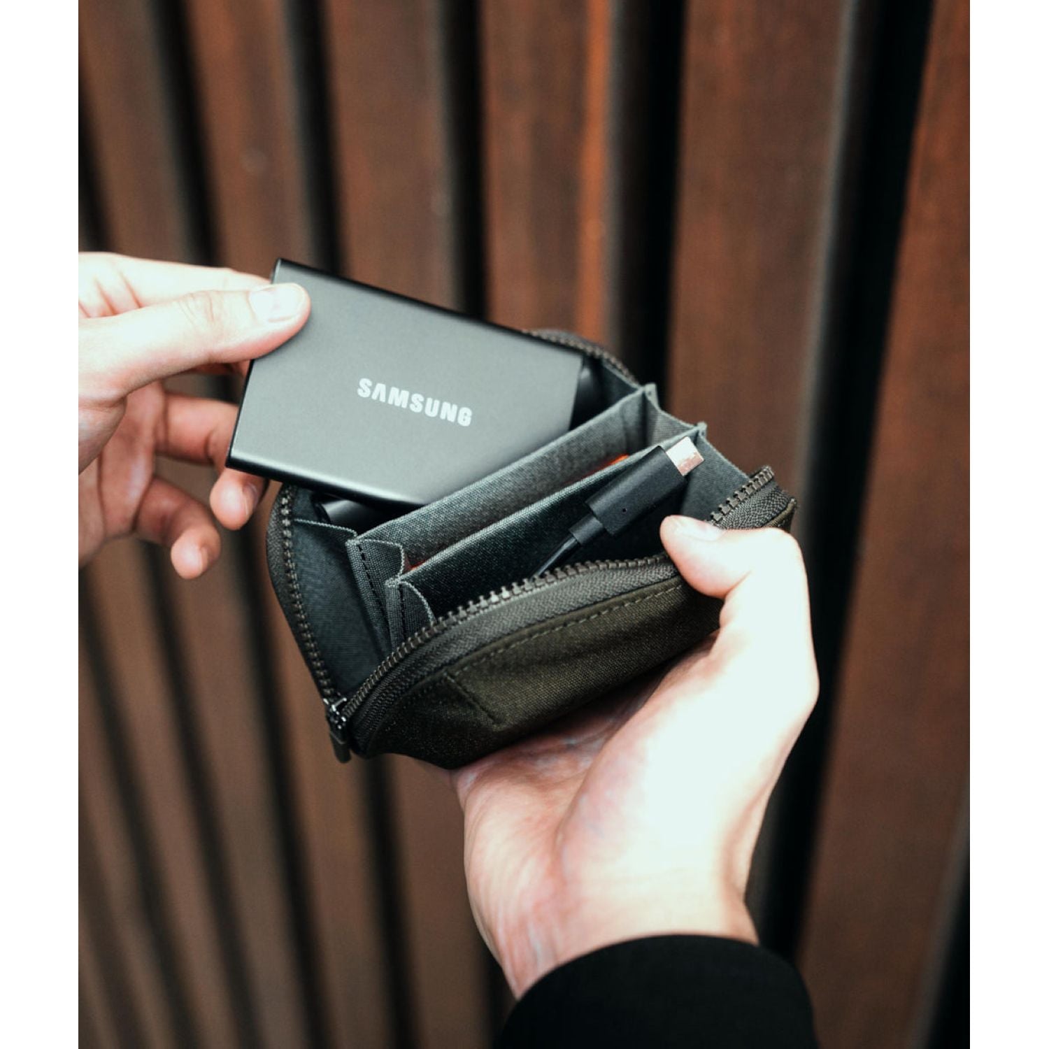 ALPAKA Hub Zip Pocket Axoflux 300D (Army Green)