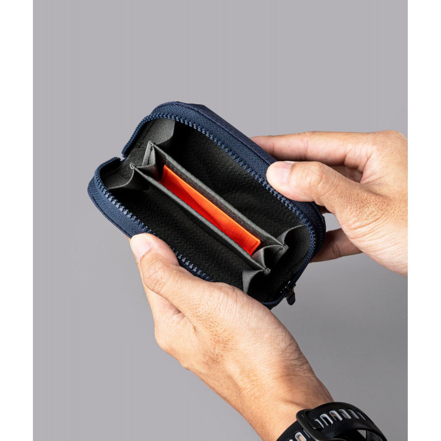 ALPAKA Hub Zip Pocket Axoflux 300D (Blue)