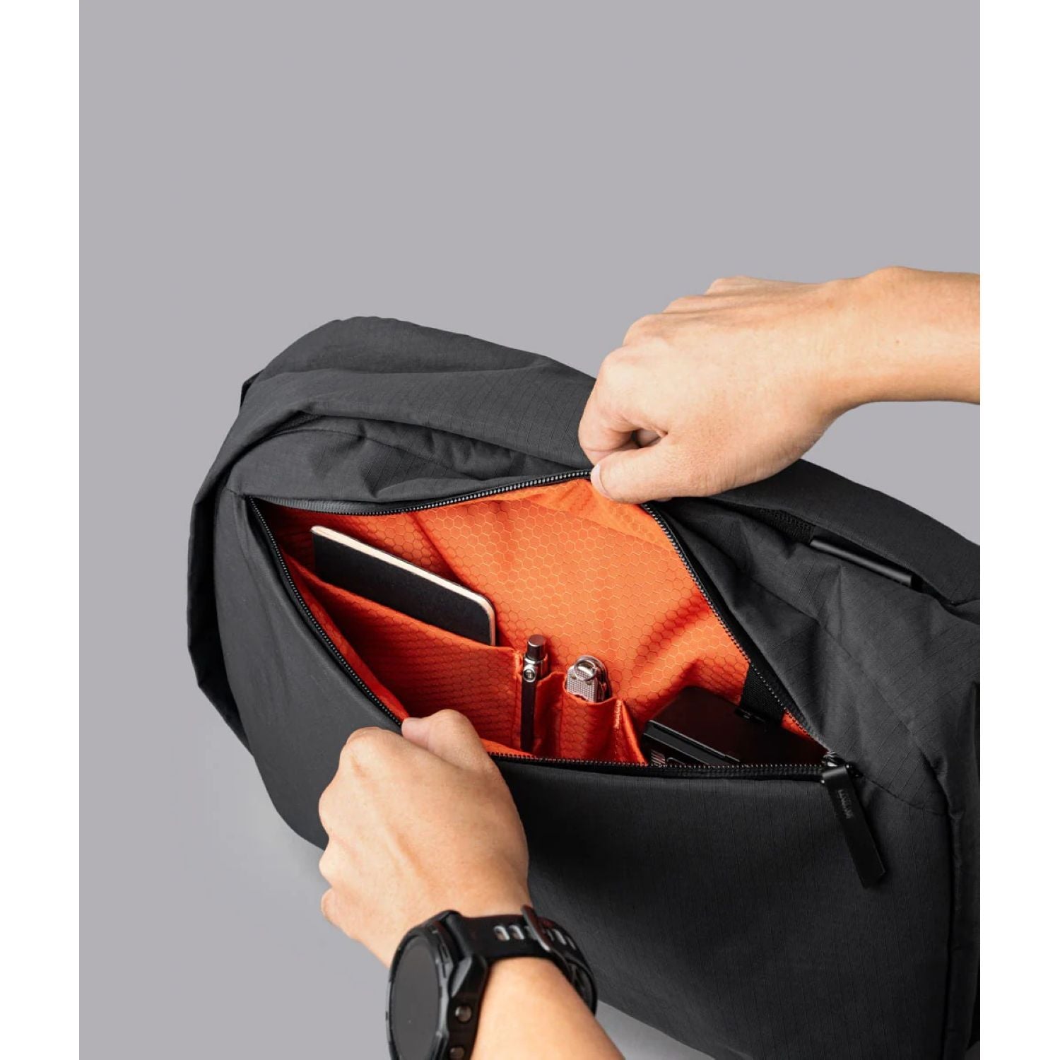 ALPAKA Metro Backpack Axogrid 210D (Black)