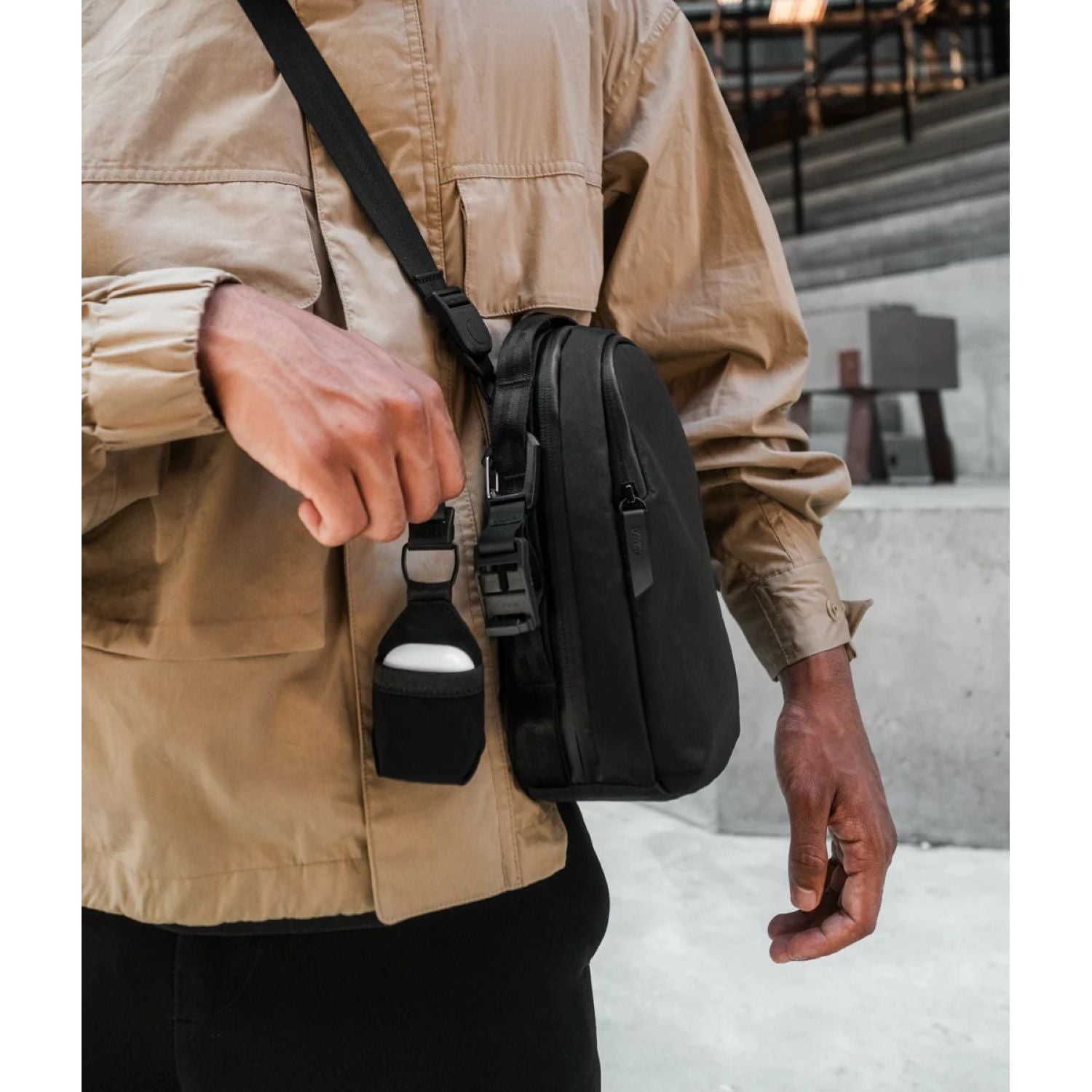 ALPAKA Metro Sling Max X-Pac X42 (Black)