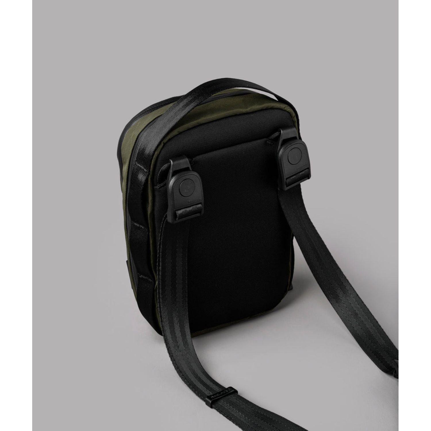 ALPAKA Metro Sling V2 X-Pac X42 (Olive Green)