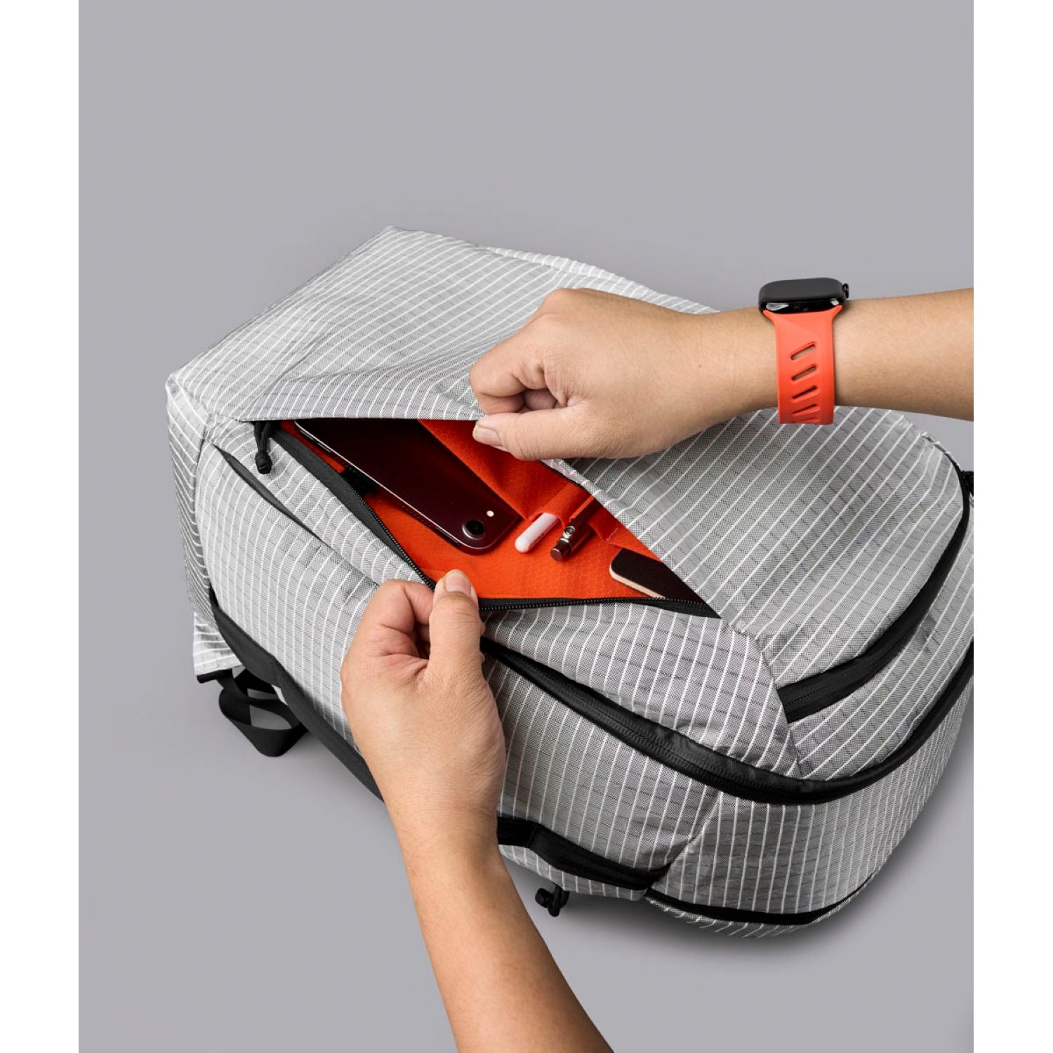 ALPAKA Traverse Astral Edition Backpack 30L X-Pac UVX40 (Silver)