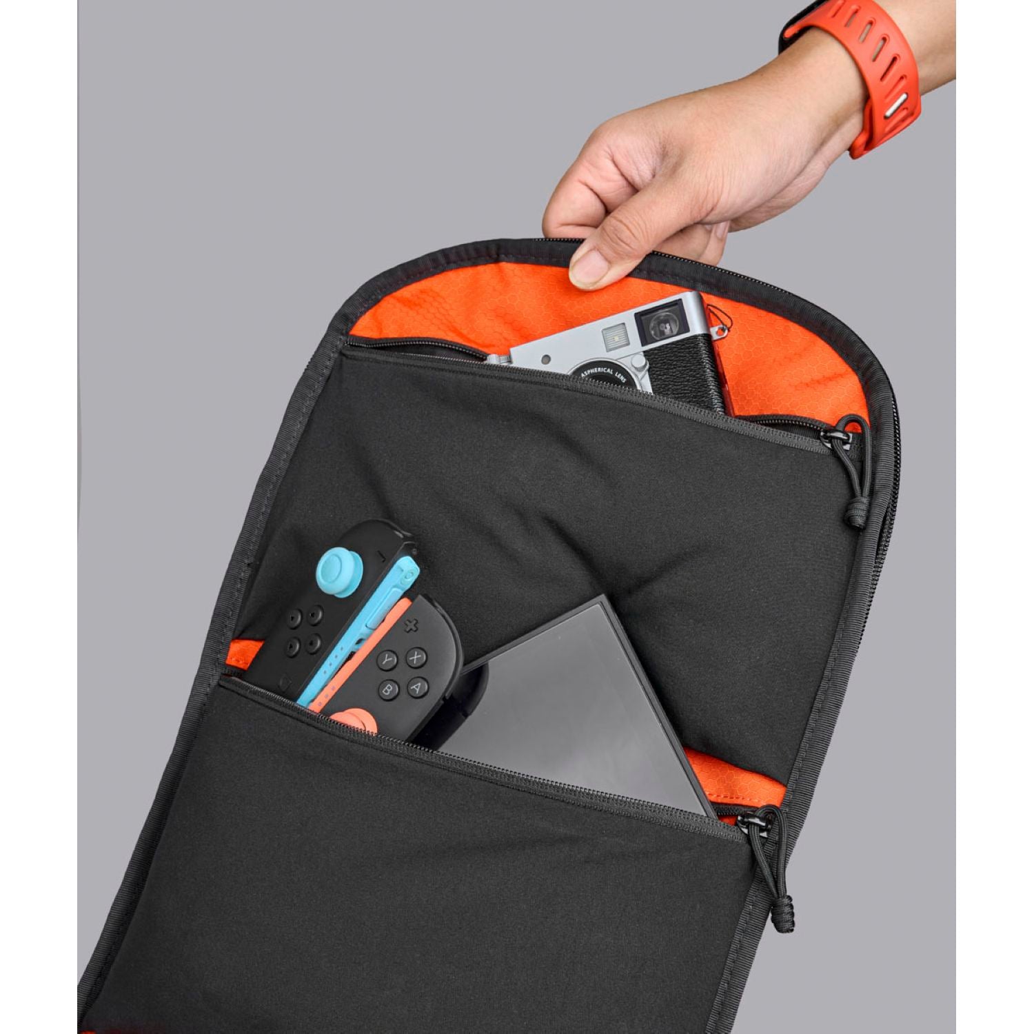 ALPAKA Traverse Astral Edition Backpack 30L X-Pac UVX40 (Silver)