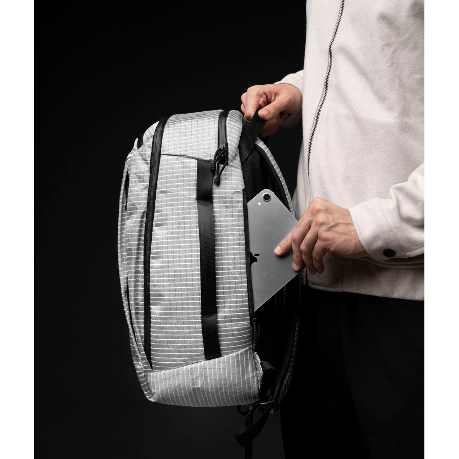 ALPAKA Traverse Astral Edition Backpack 30L X-Pac UVX40 (Silver)