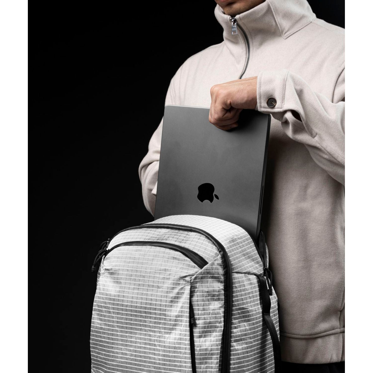 ALPAKA Traverse Astral Edition Backpack 30L X-Pac UVX40 (Silver)