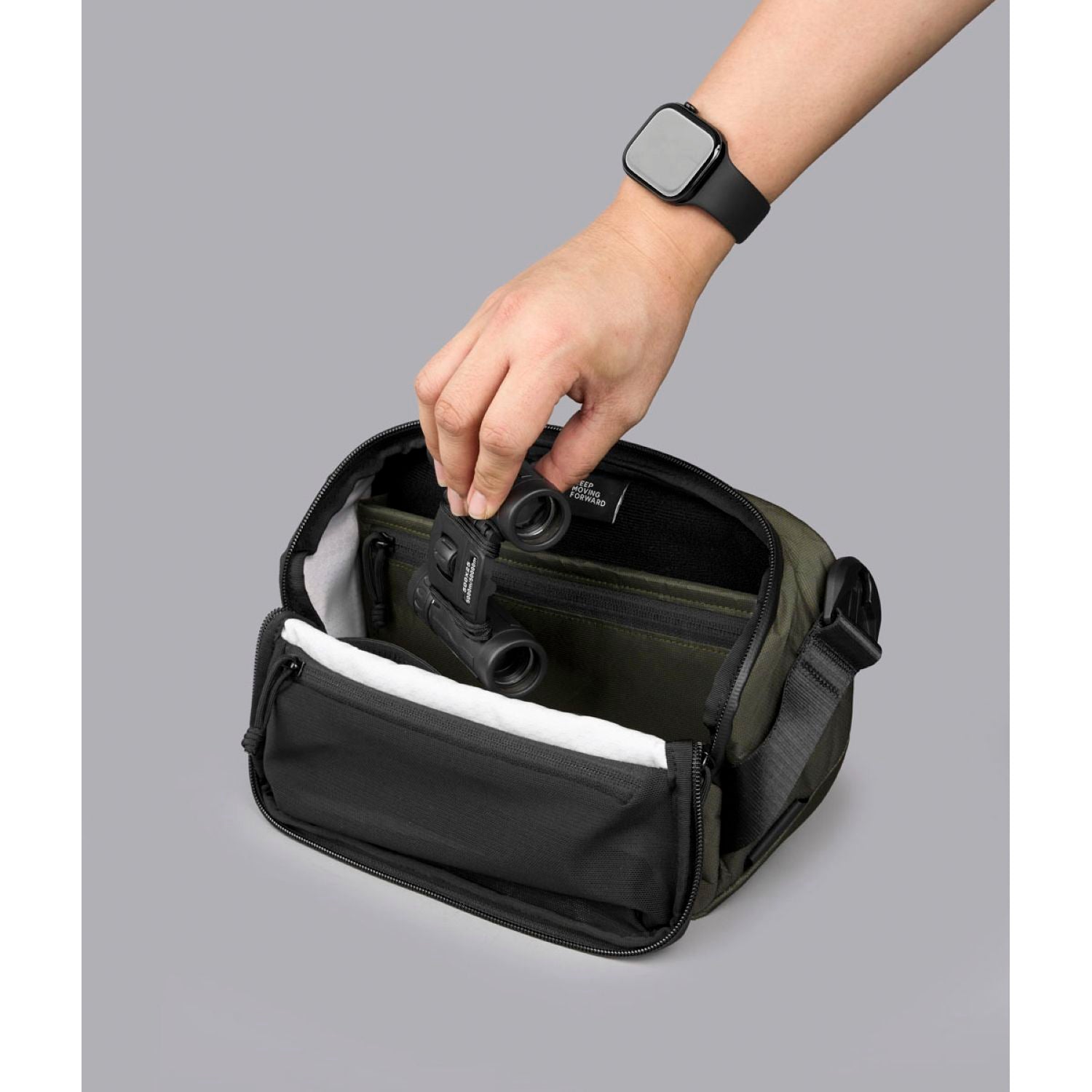 (PRE-ORDER) ALPAKA Vertex Mission Sling With Green Patch Ultradyne 100D (Green)
