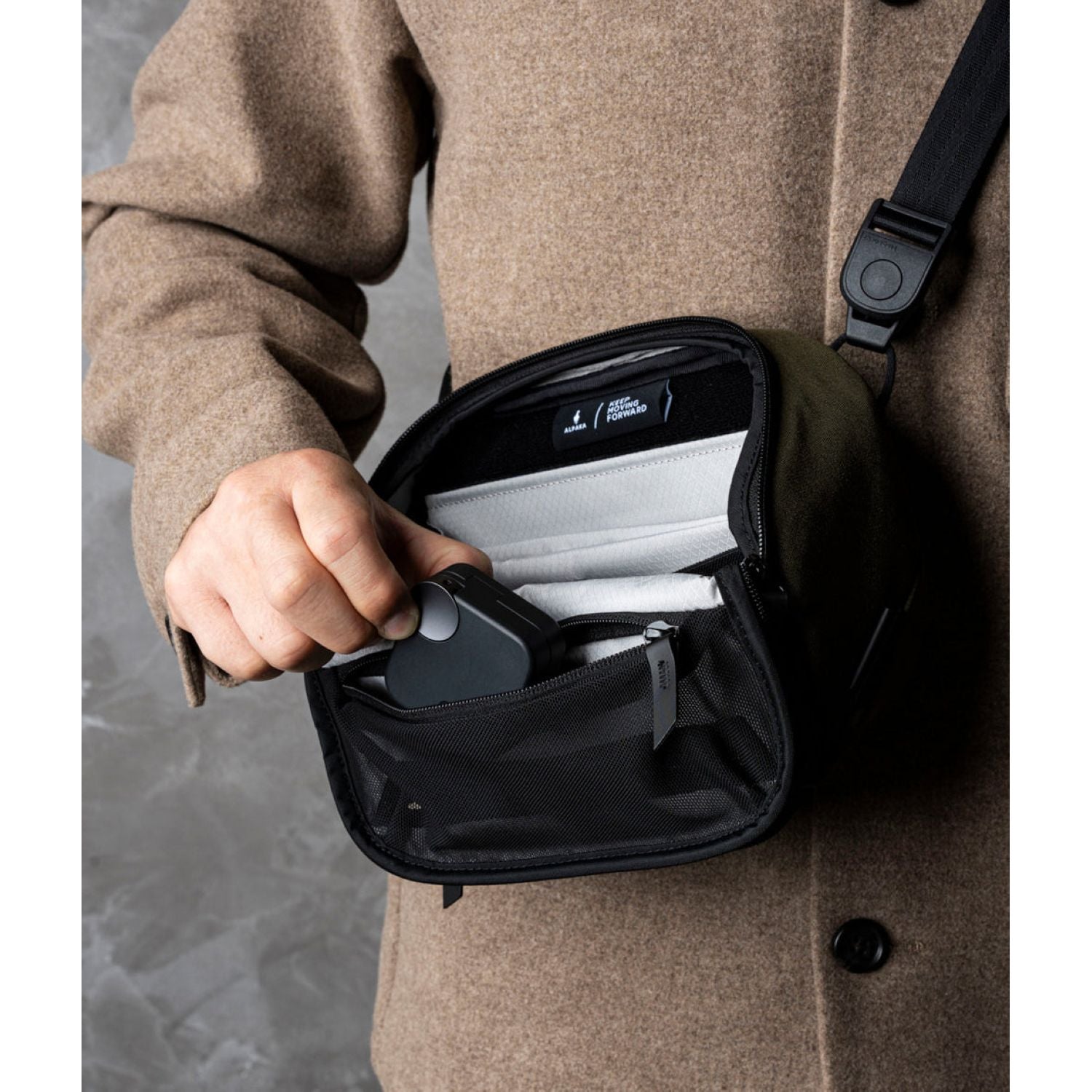 ALPAKA Vertex Pouch Mini 2L Axoflux 300D (Army Green)