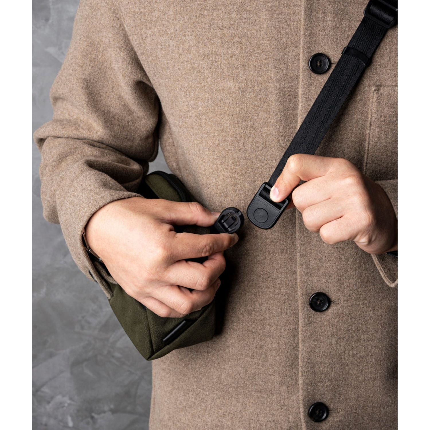 ALPAKA Vertex Pouch Mini 2L Axoflux 300D (Army Green)