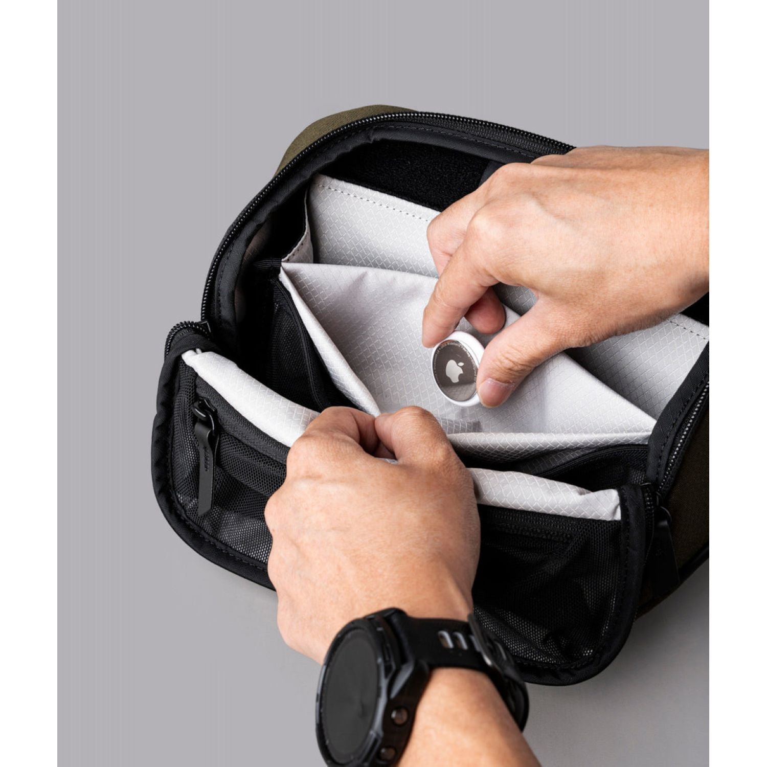 ALPAKA Vertex Pouch Mini 2L Axoflux 300D (Army Green)