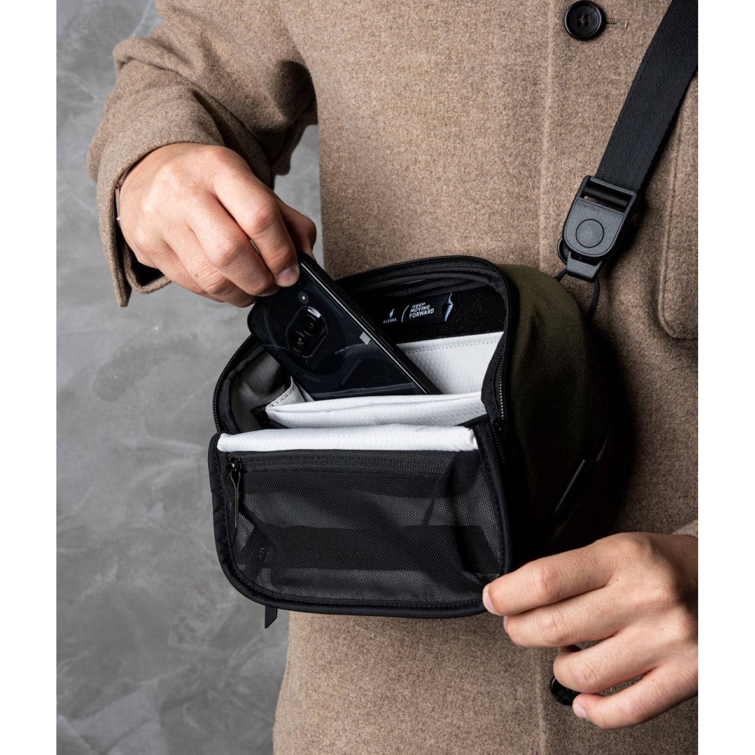 ALPAKA Vertex Pouch Mini 2L Axoflux 300D (Army Green)