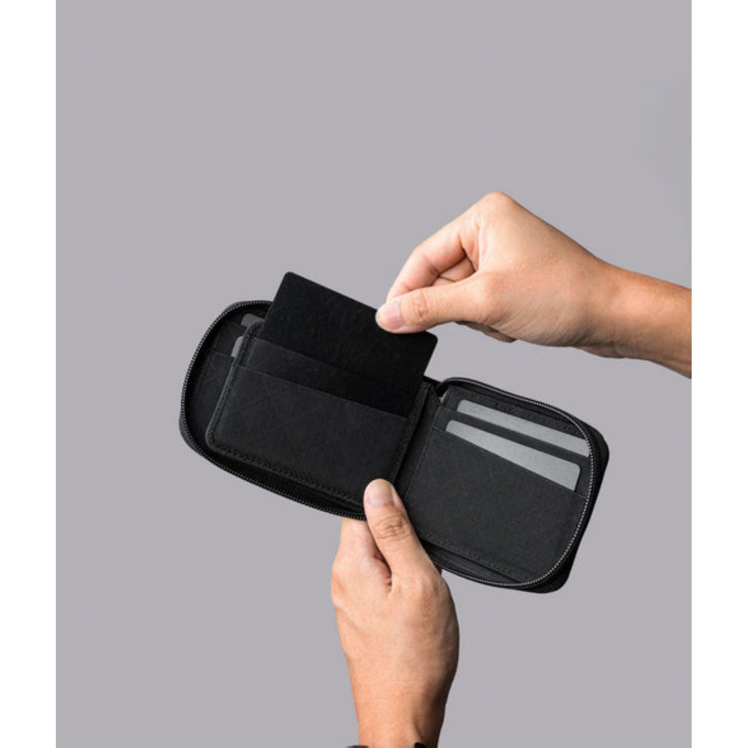 ALPAKA Zip ID Wallet Axogrid 210D (Black)