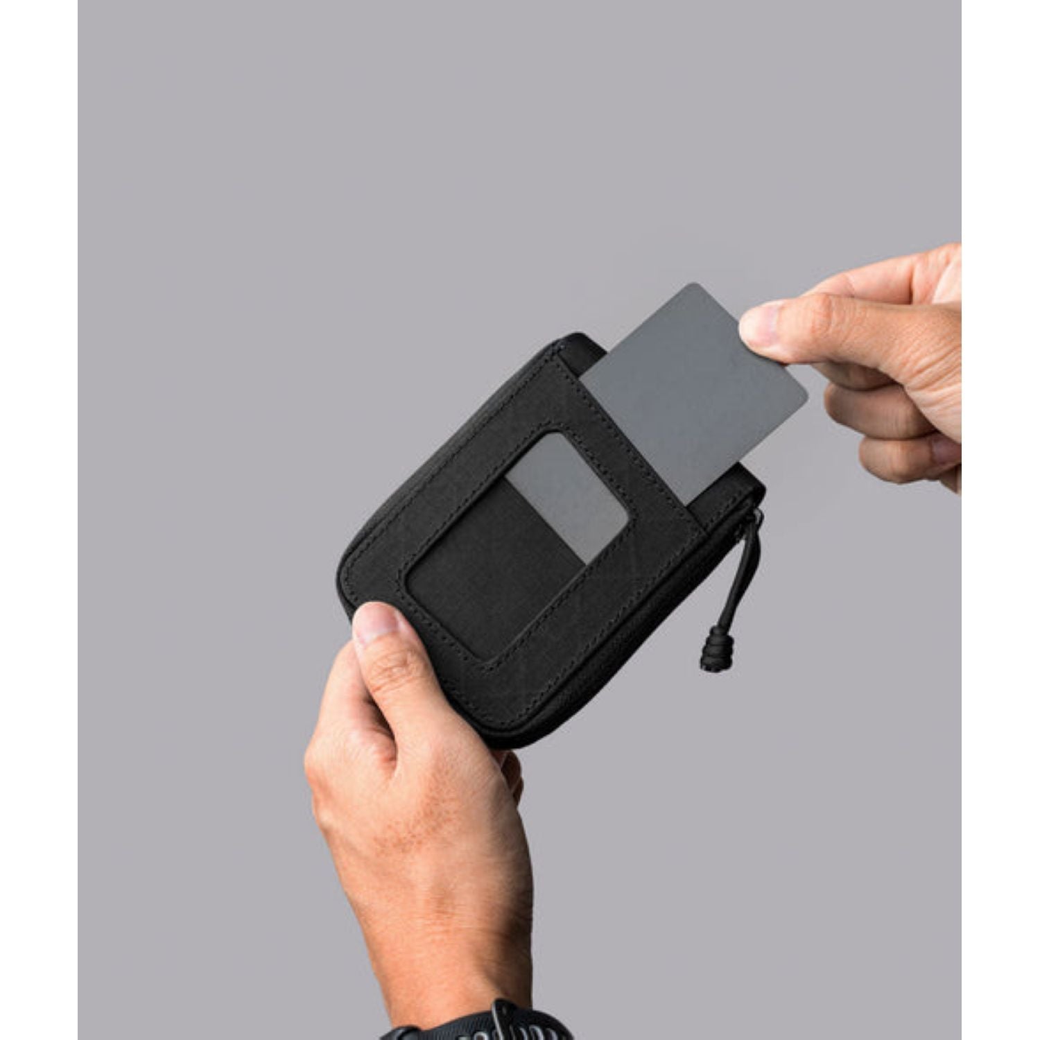 ALPAKA Zip ID Wallet Axogrid 210D (Black)