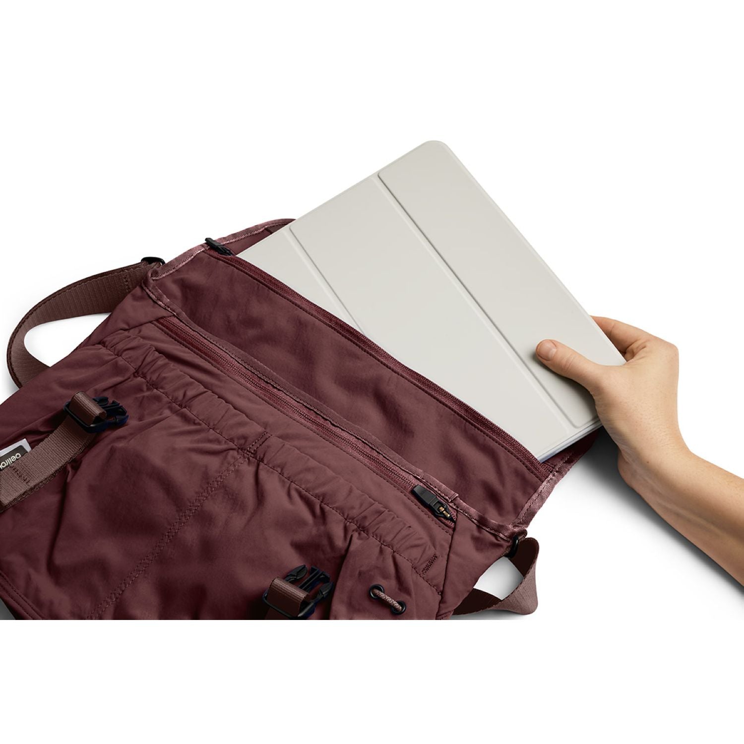 Bellroy Cinch Messenger Bag - Burgundy