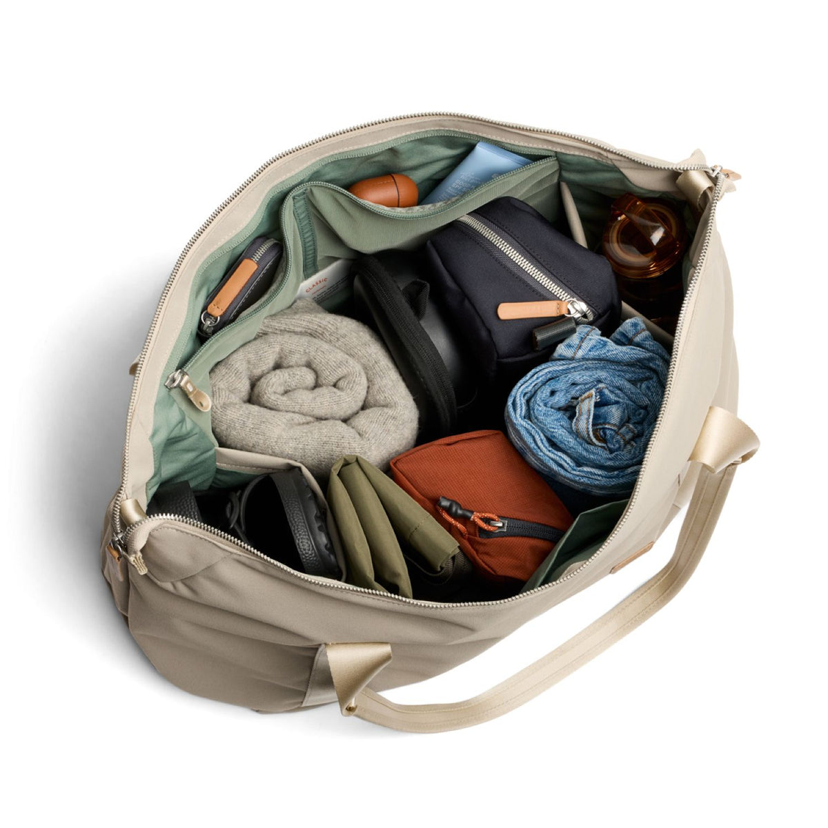 Bellroy Classic Getaway Bag - Tahini | The Planet Traveller