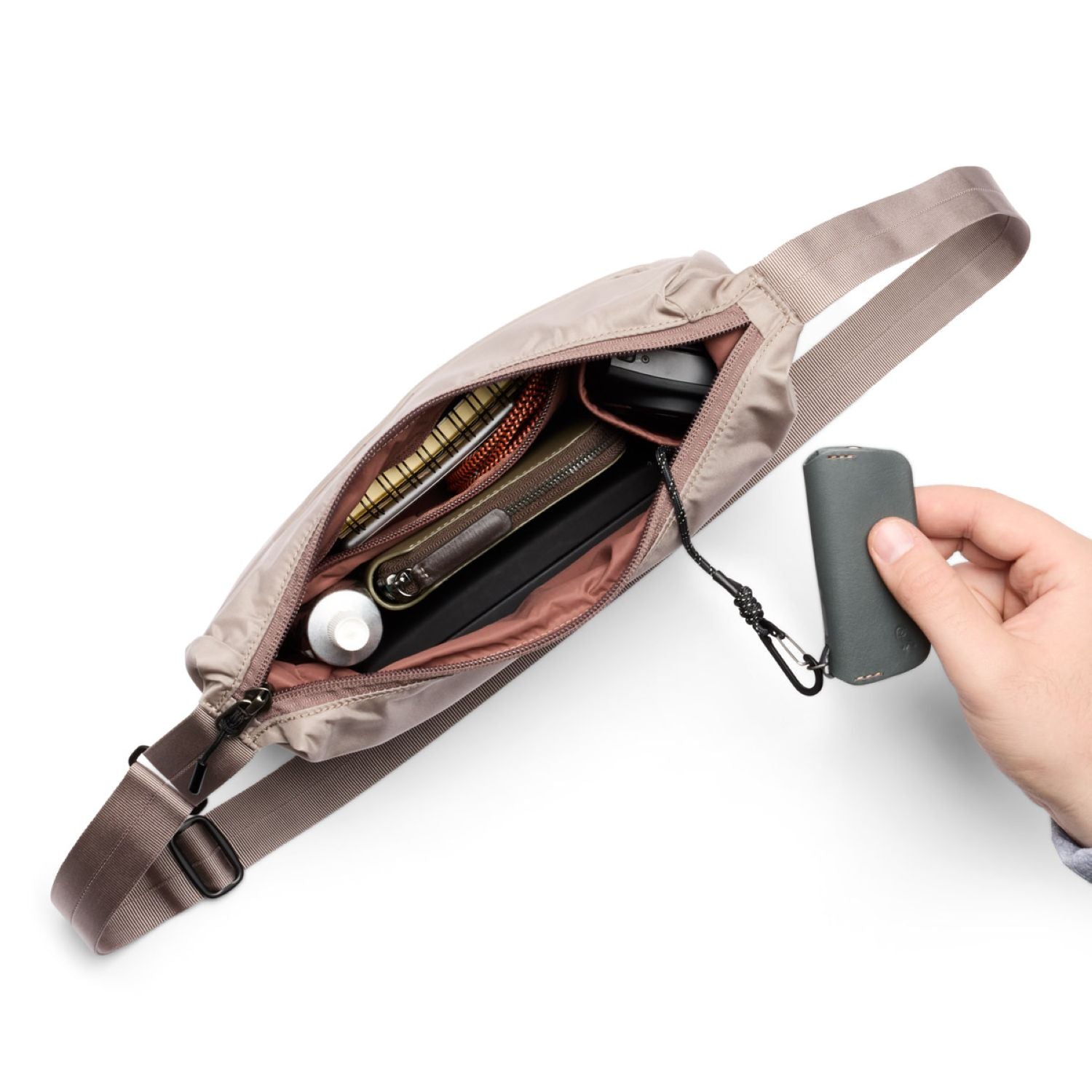 Bellroy Laneway Crescent Bag 2.5L - Fawn