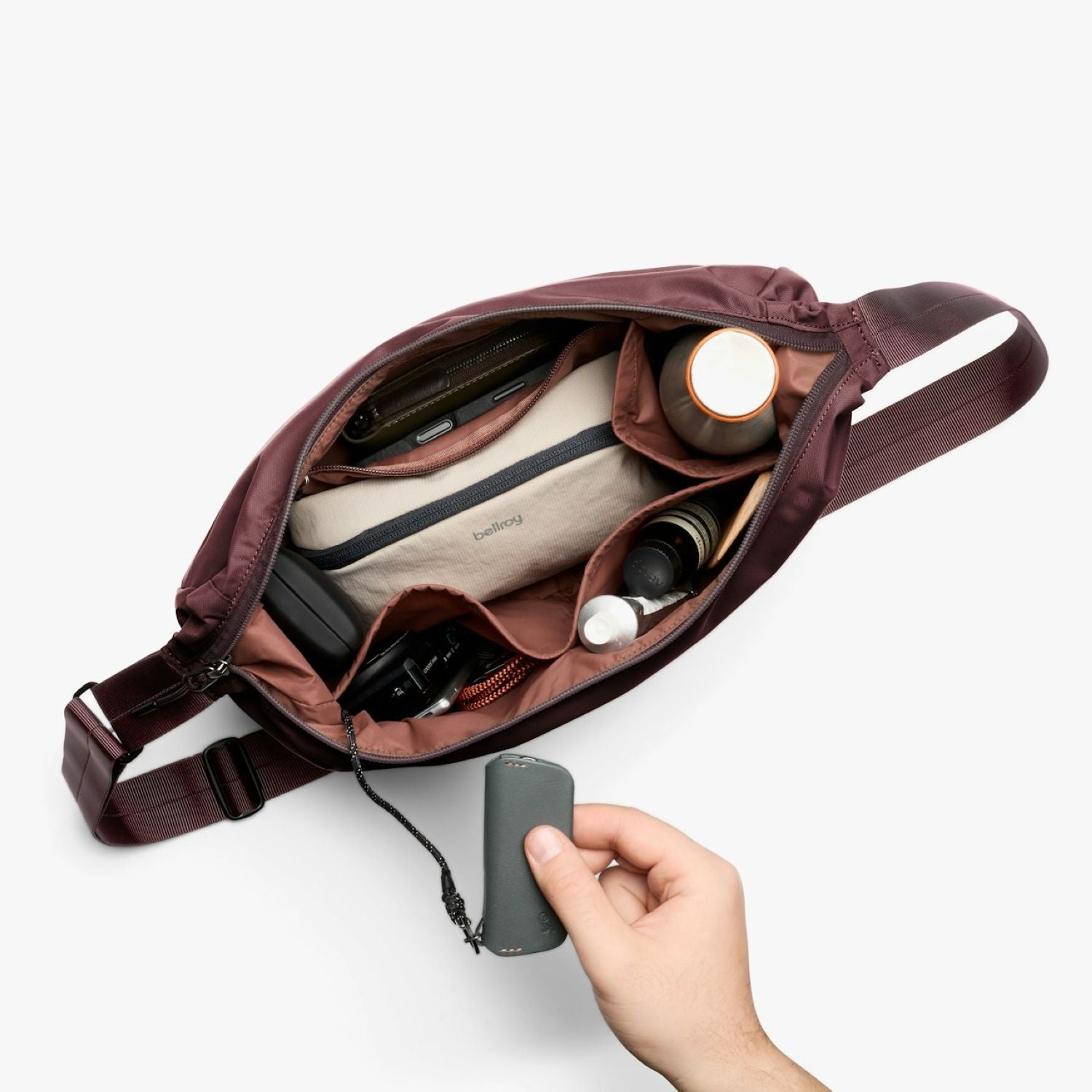 Bellroy Laneway Crescent Bag 7L - Fig