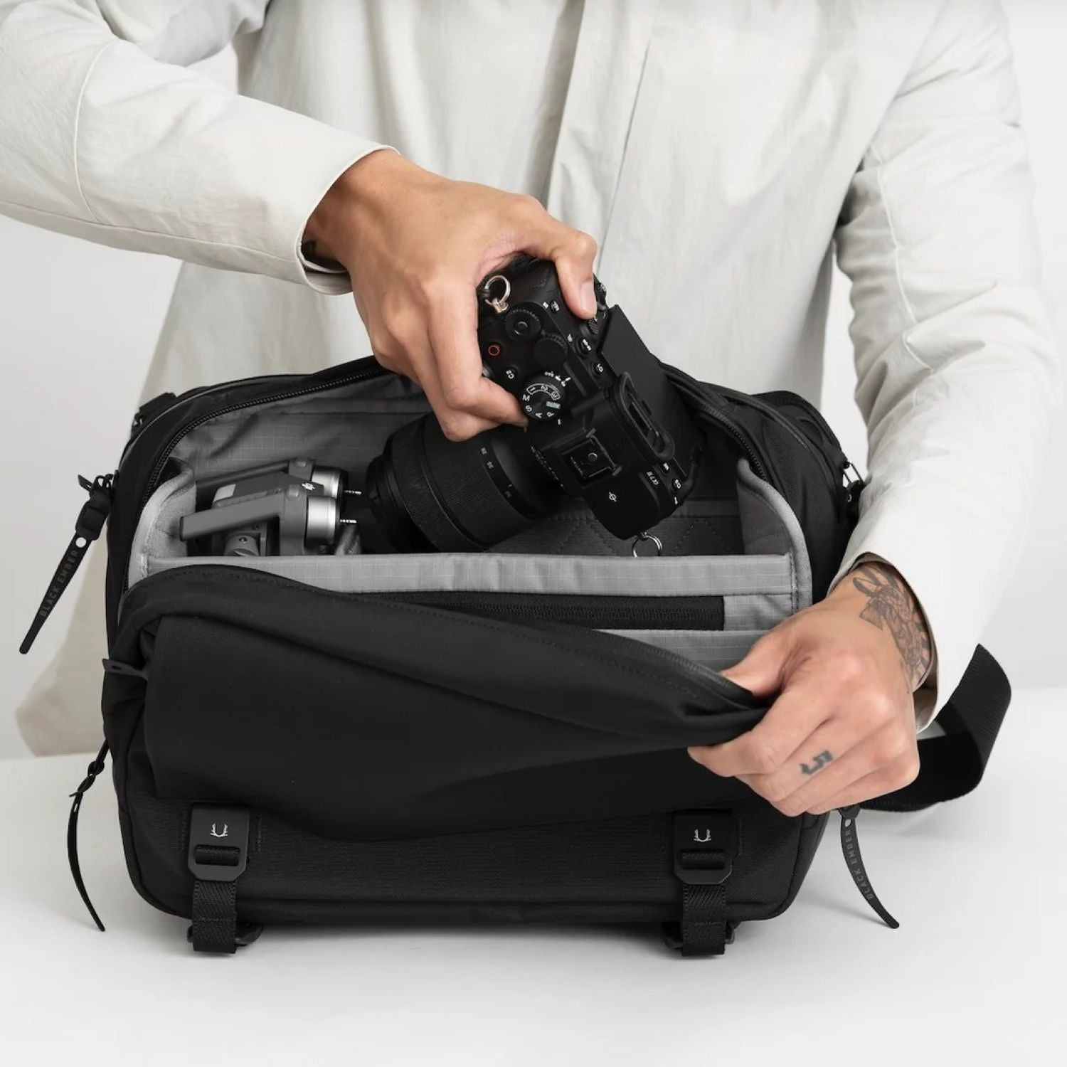 Black Ember Grip Sling 12 Camera Insert - Silver Matte