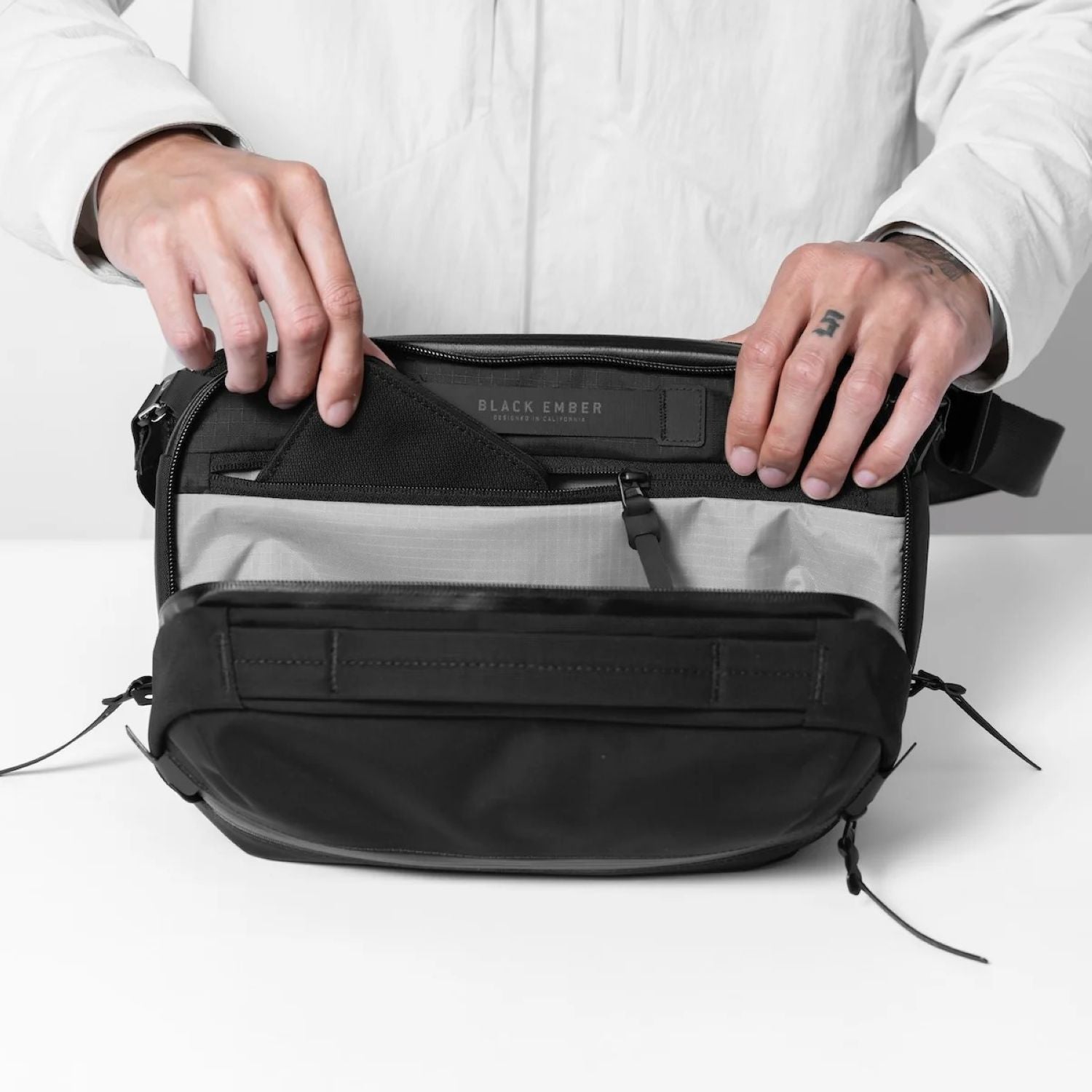 Black Ember Grip Sling-6 Embertex PFAS Free 6L - Jet Black