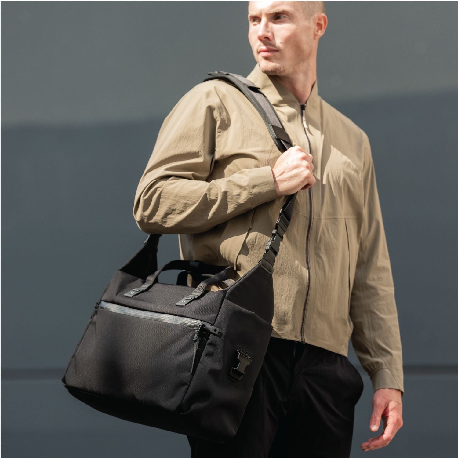 Black Ember WPT 16" Shoulder Tote Embertex PFAS Free 20L - Black