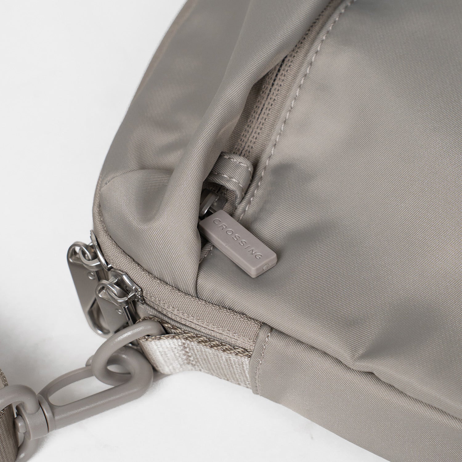 Crossing Anti-Theft RFID Crossbody Bag 4L - Grey
