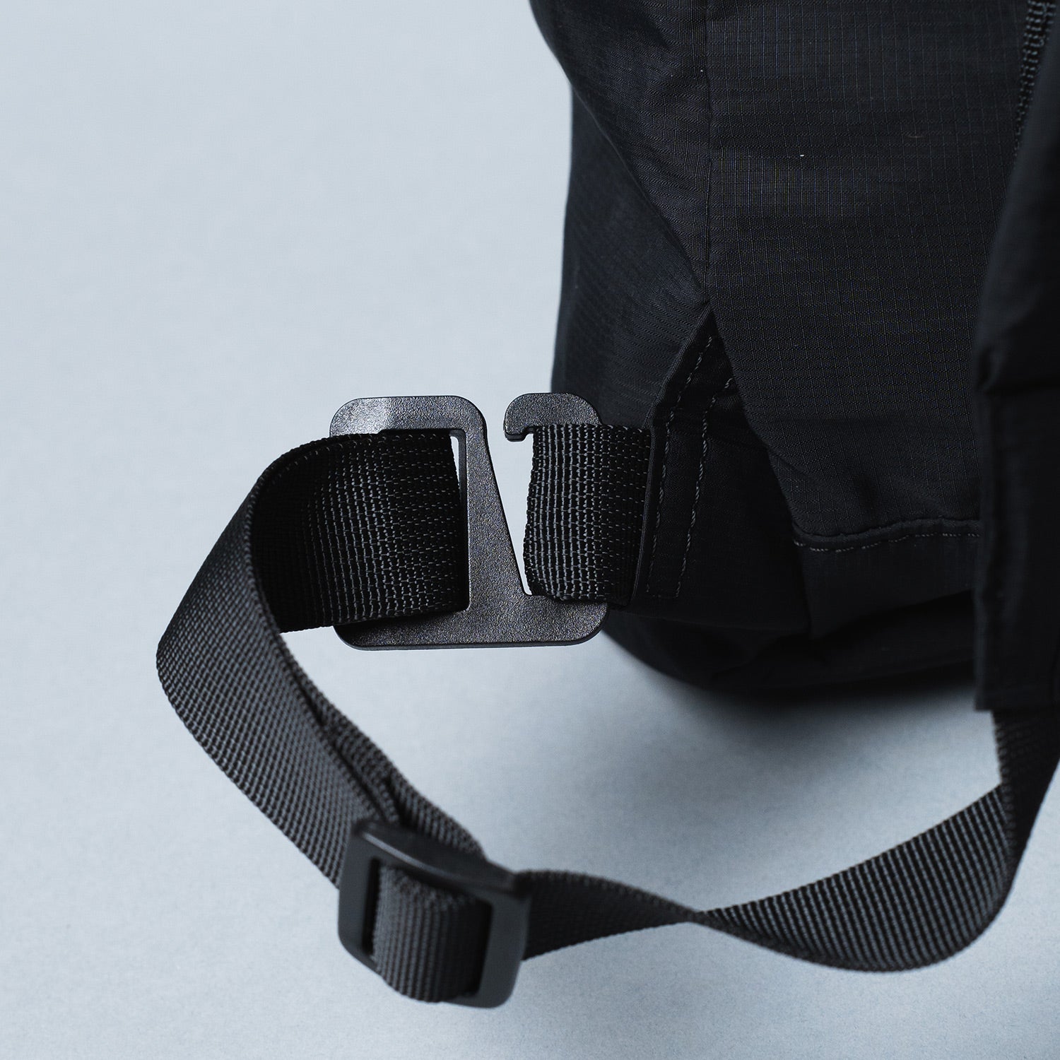 Crossing Jack Drawstring Totepack - Black