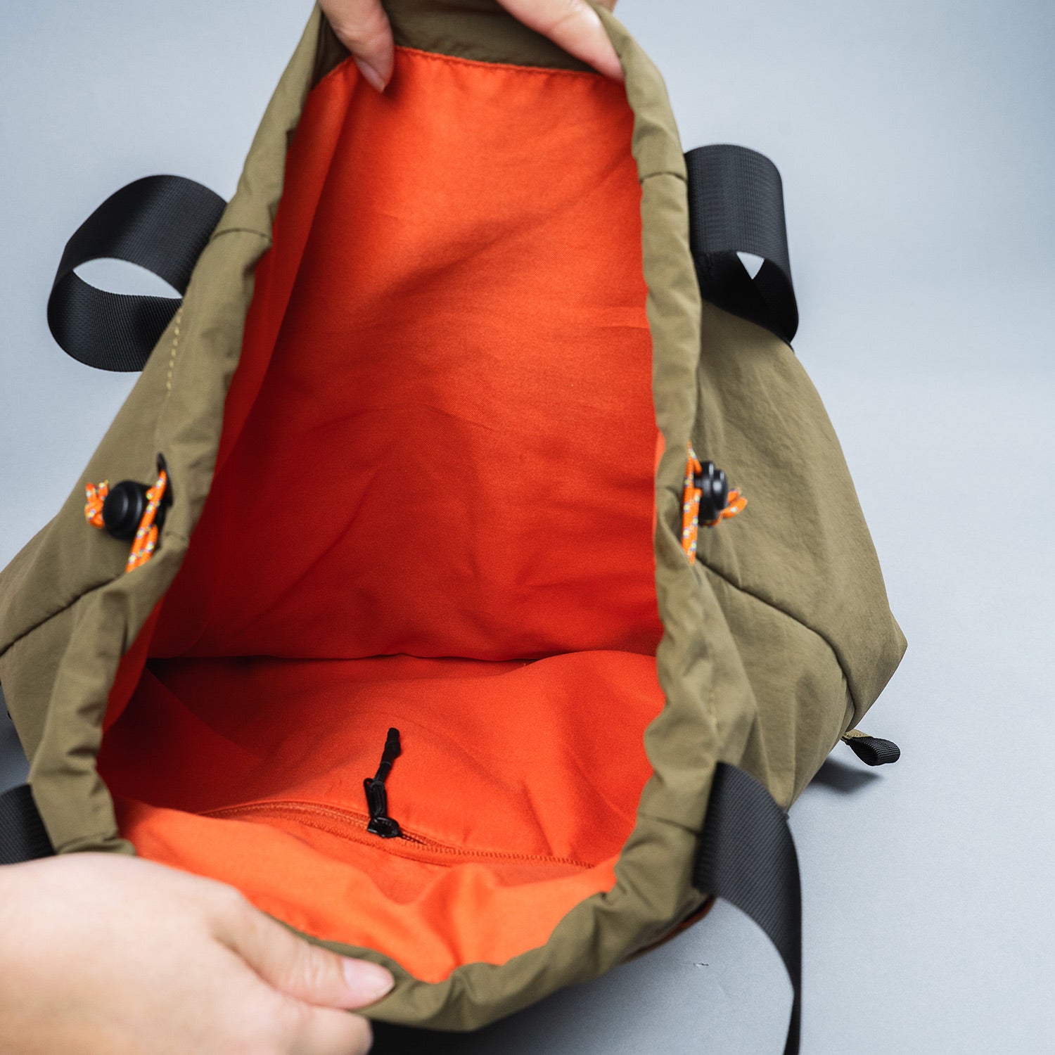 Crossing Jack Drawstring Totepack - Olive