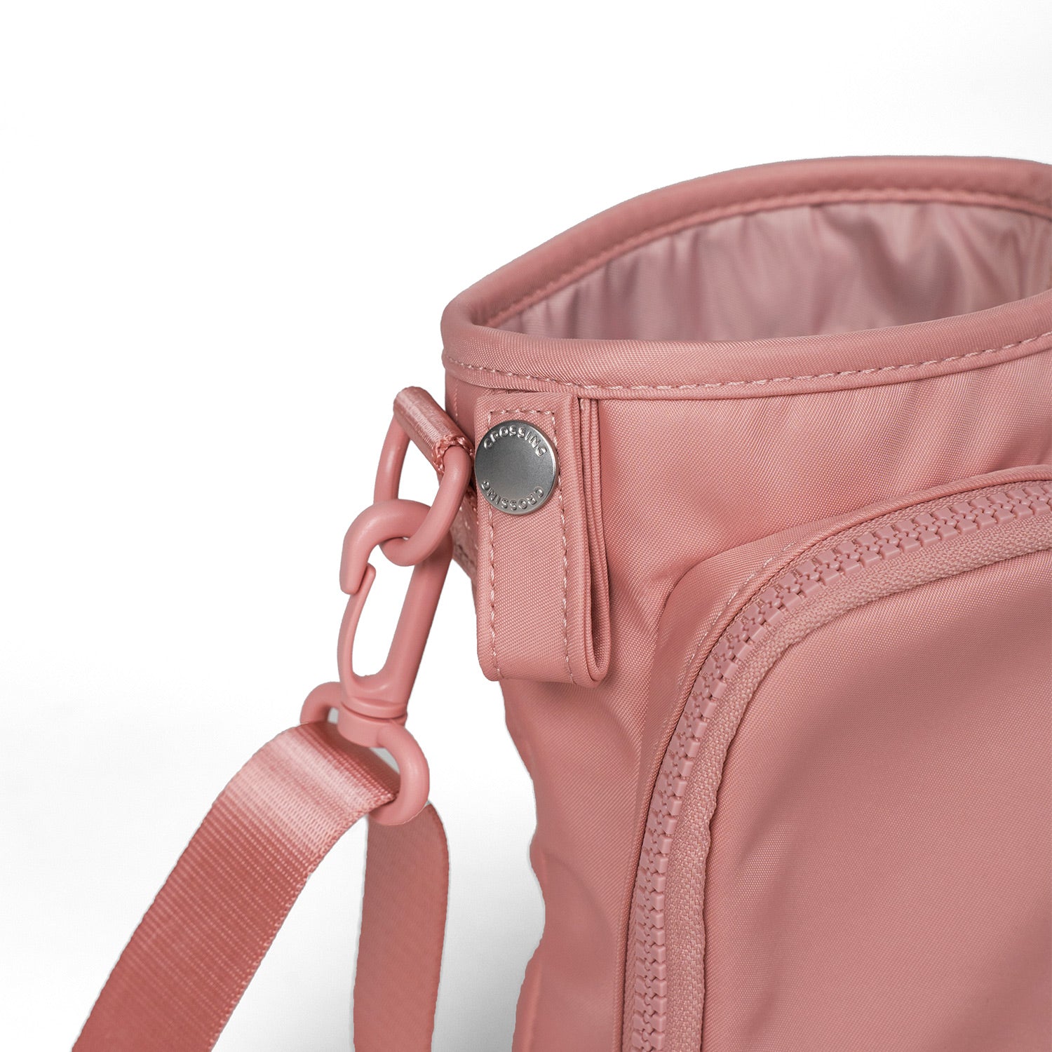 Crossing Water Bottle Crossbody Bag With Front Pocket 2L - Dusty Pink