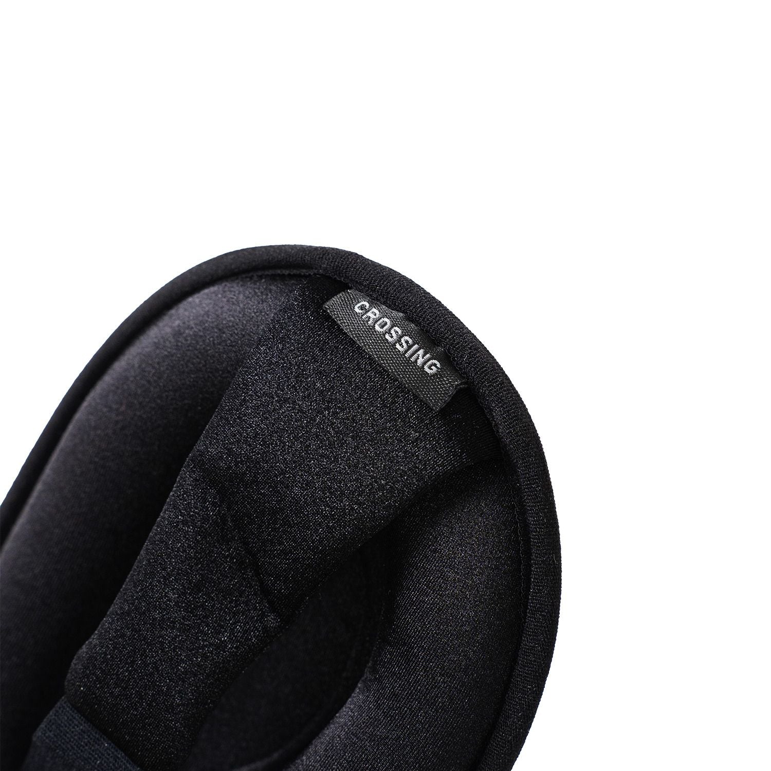 Crossing Zero Pressure Contoured Eye Mask - Black