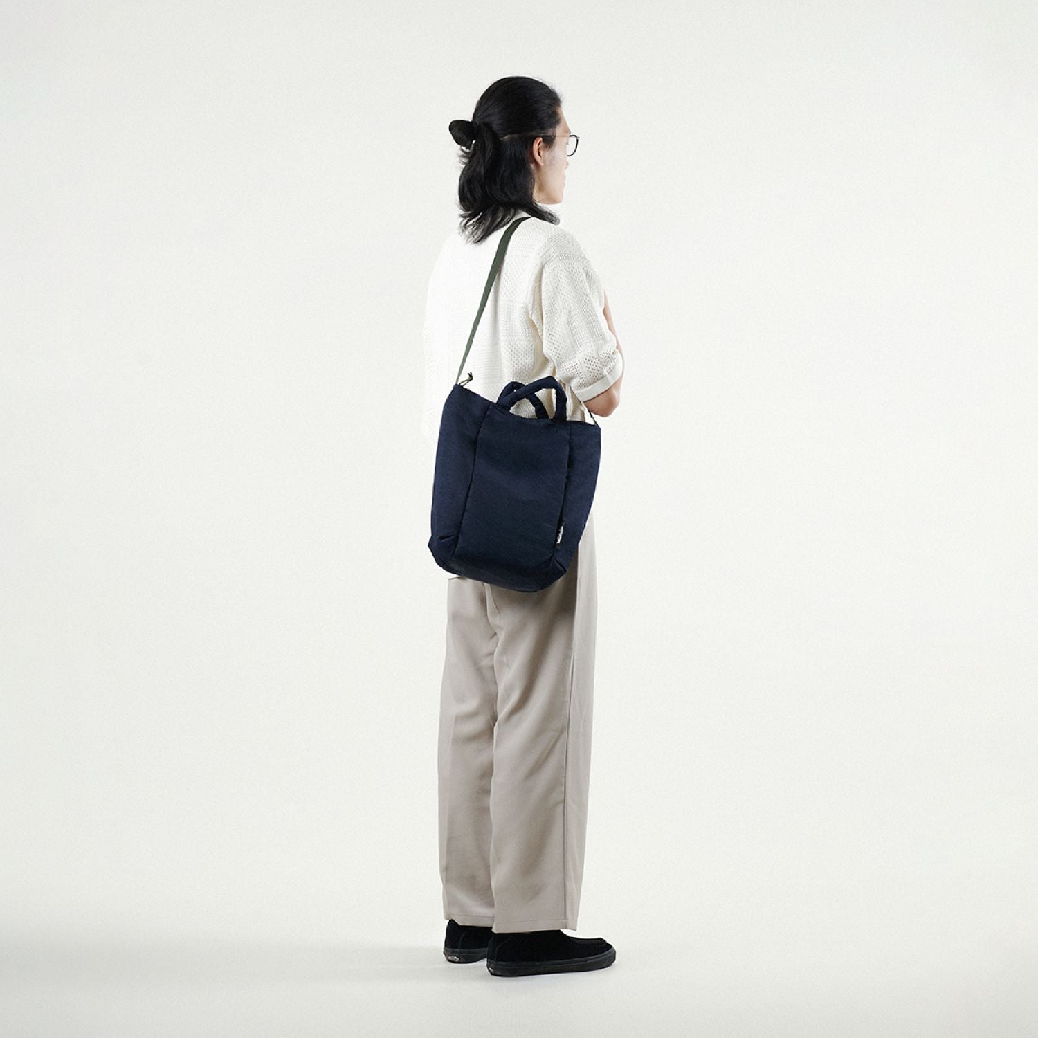 Hellolulu Julian Daily 2-Way Tote (Berry Blue)