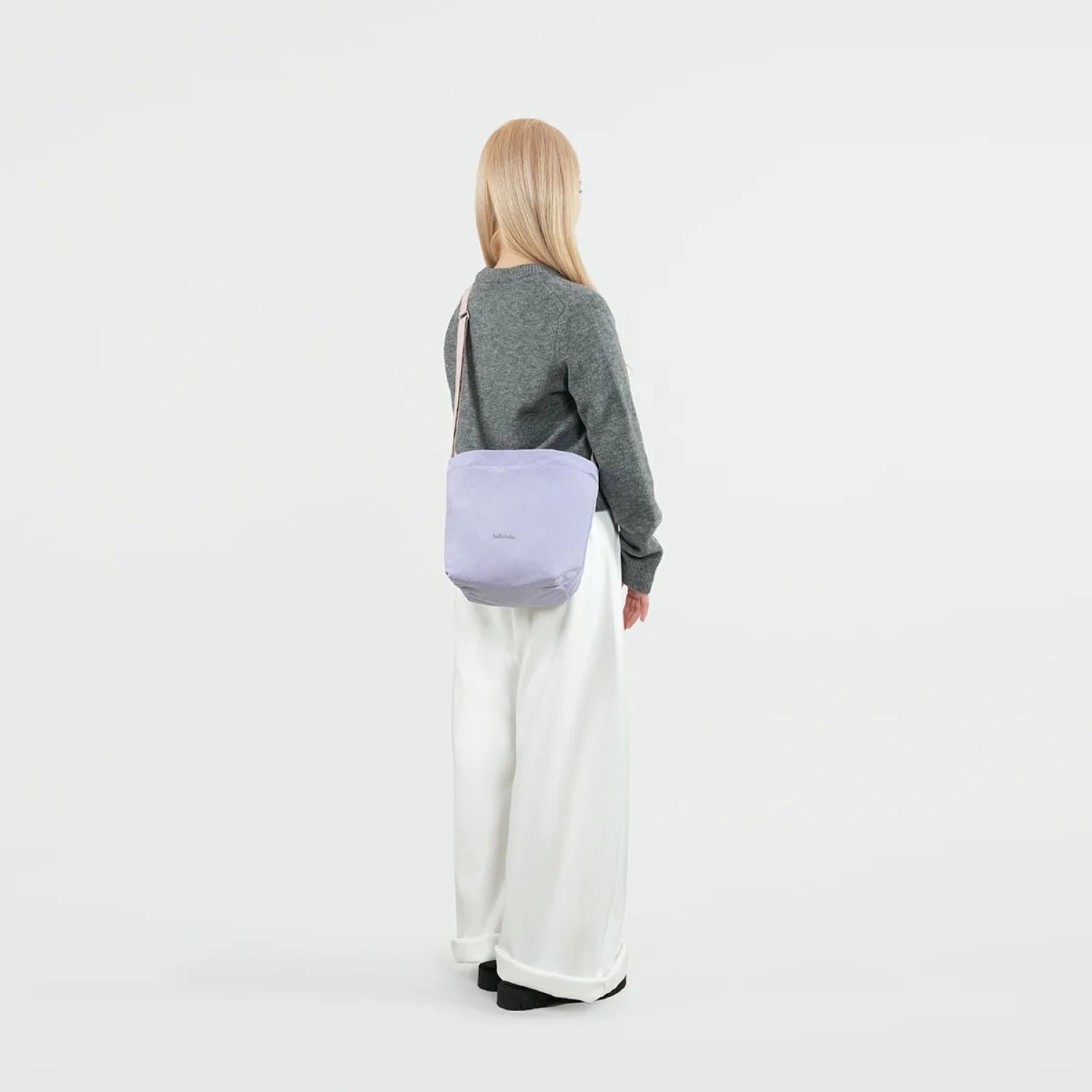 Hellolulu Noor Reversible Shoulder Bag (Hebe Purple/Candy Pink)