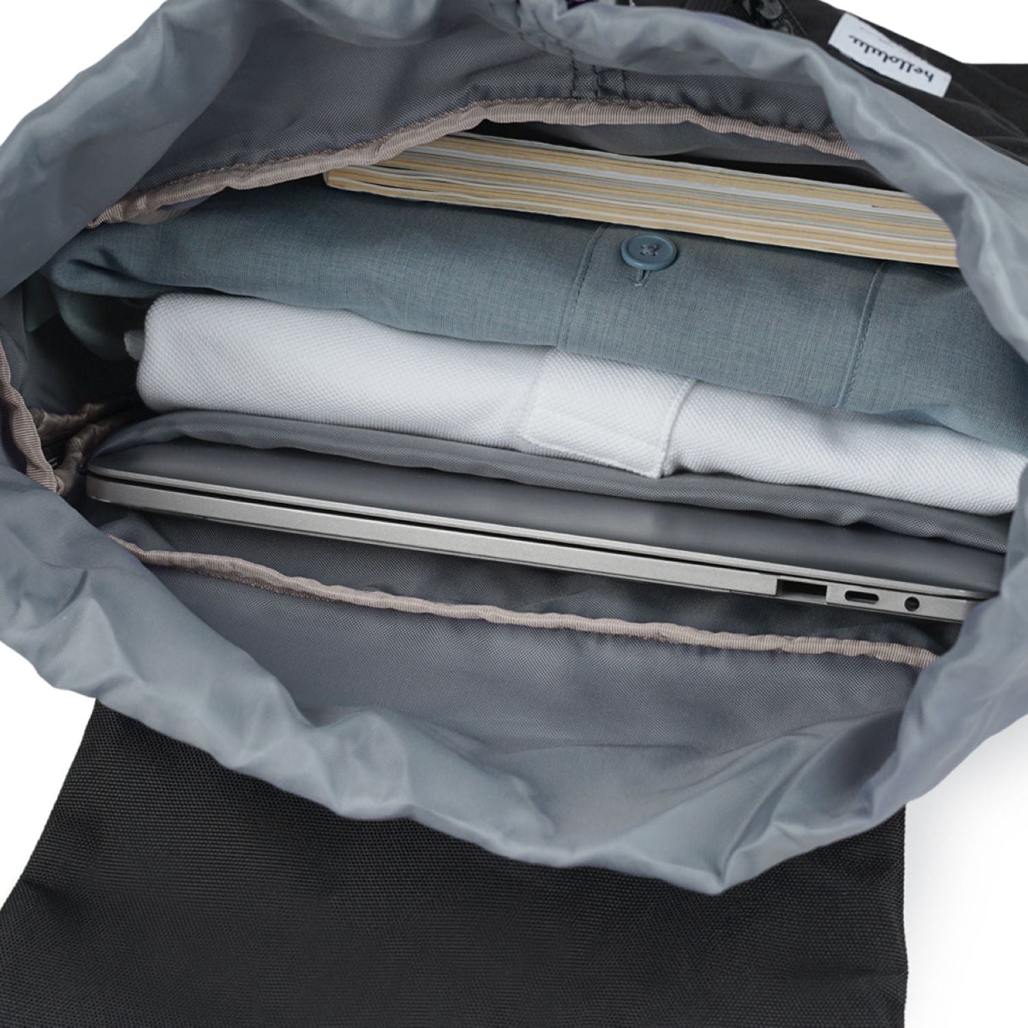 Hellolulu Saro Utility Flap Backpack M (Cool Black)