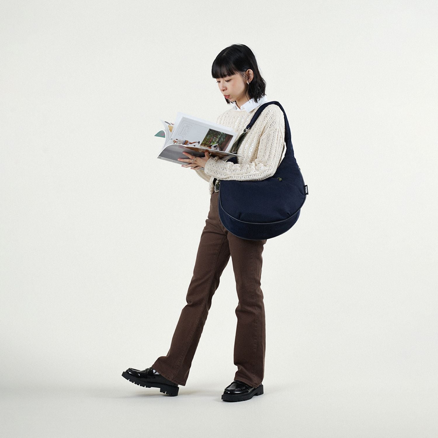 Hellolulu Zion Expandable Hobo Bag (Berry Blue)