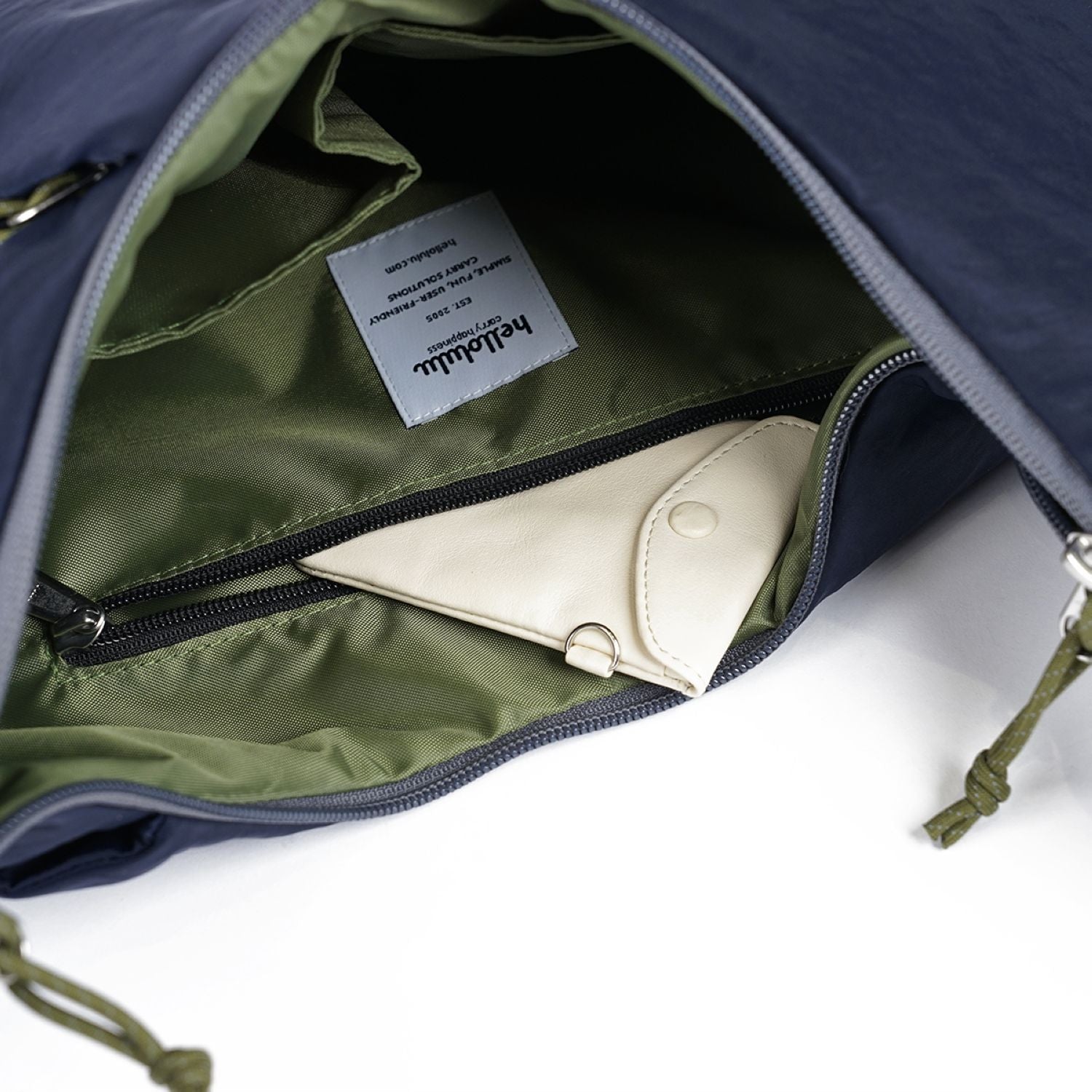 Hellolulu Zion Expandable Hobo Bag (Berry Blue)