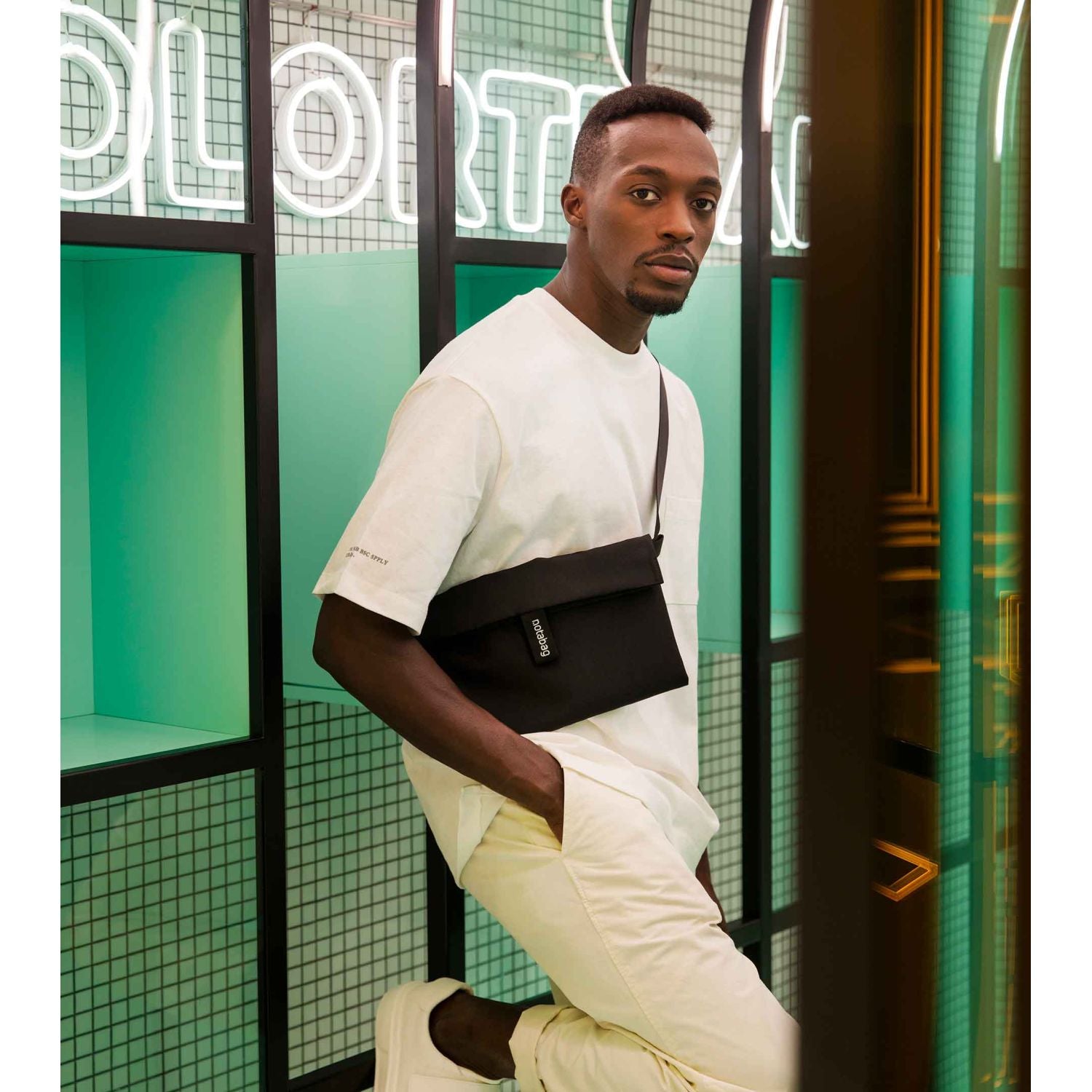 Notabag Crossbody Tote - Black