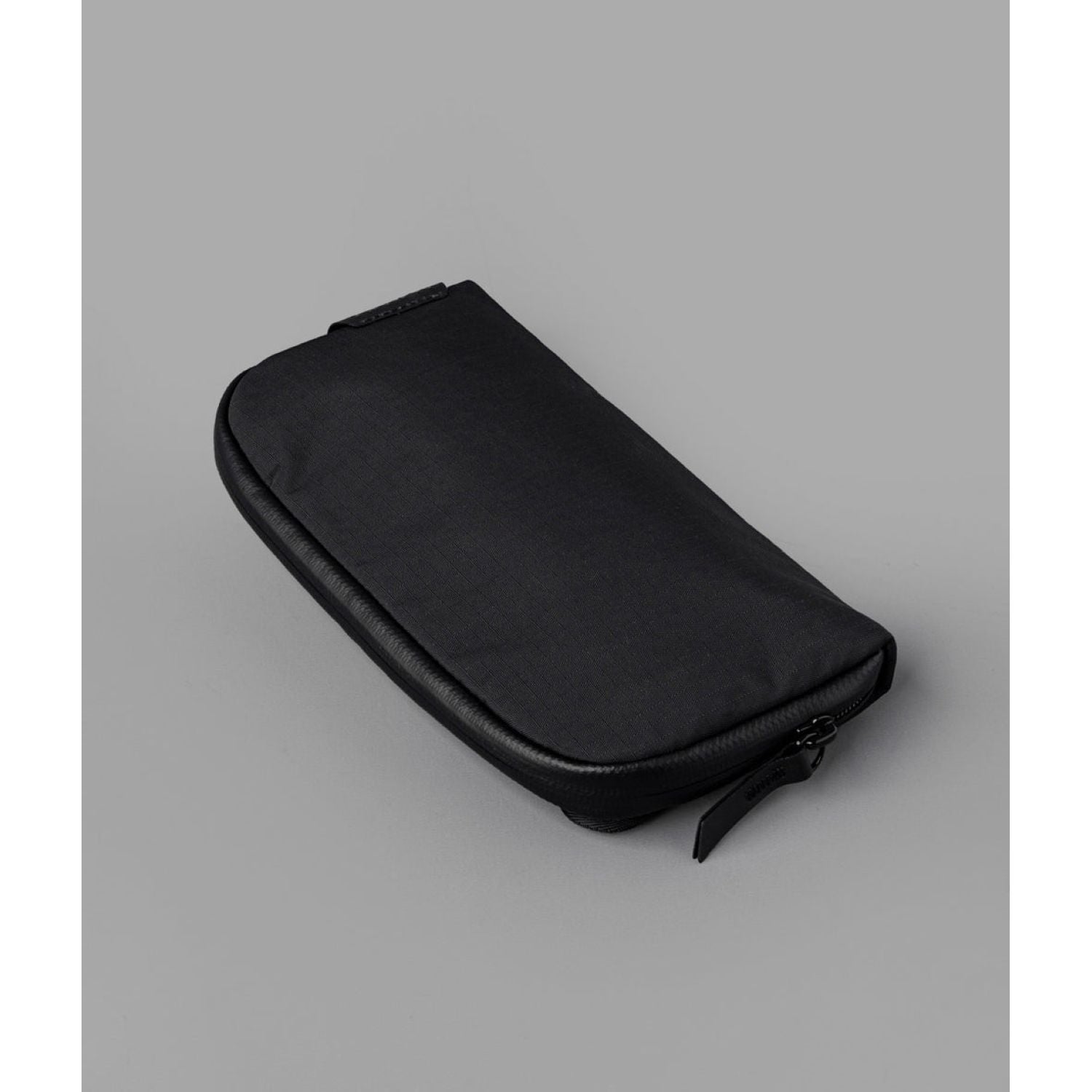 ALPAKA Flight Pouch Axoflux 210D (Black)