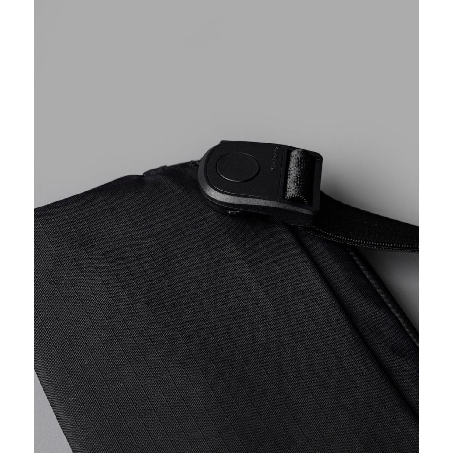 ALPAKA Flight Pouch Axoflux 210D (Black)