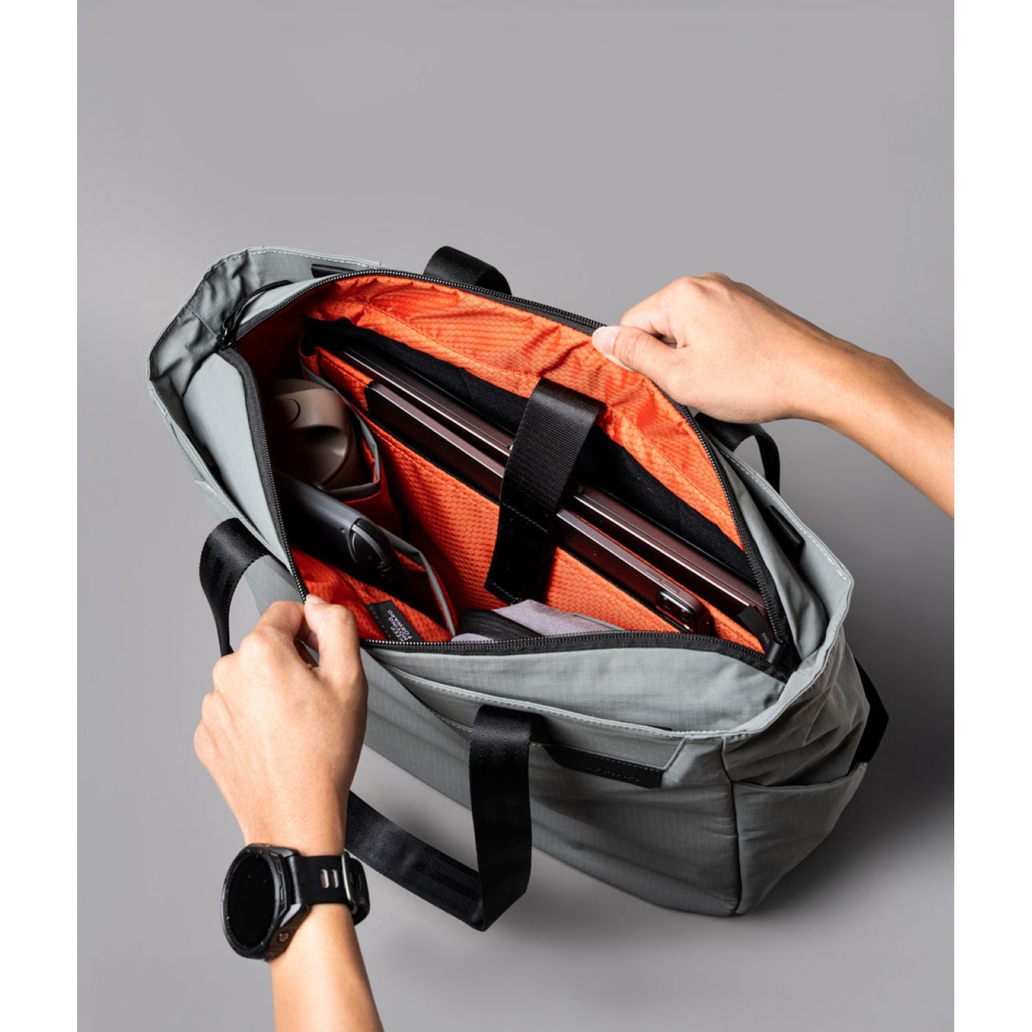 ALPAKA Metro Tote Bag Axoflux 210D (Grey)