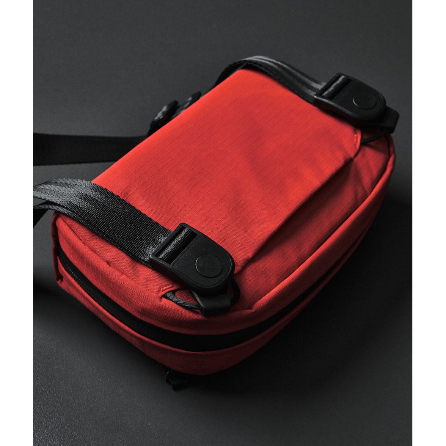 ALPAKA Toiletry Bag Axoflux 210D (Red)