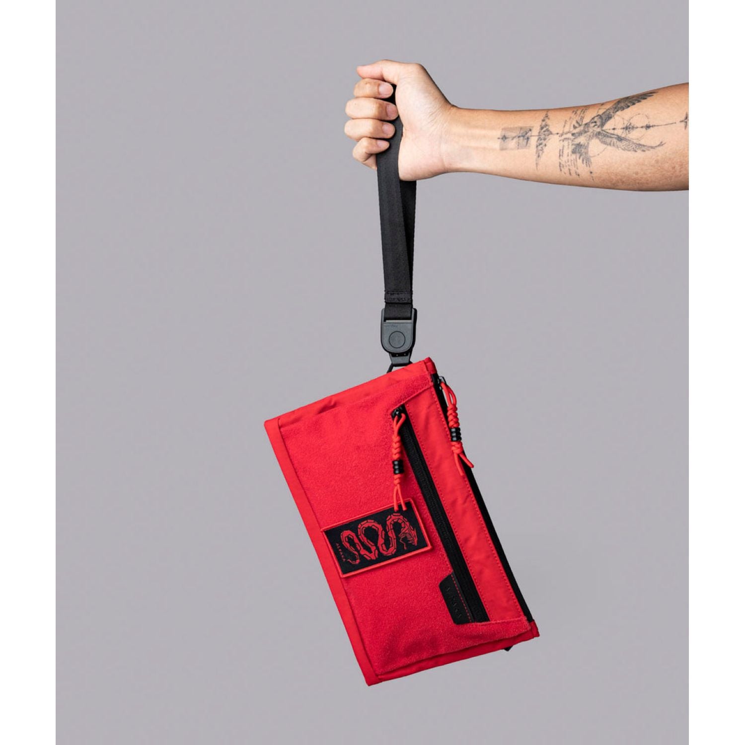 ALPAKA Zip Pouch Max V2 Axoflux 210D - Snake Edition Red – The