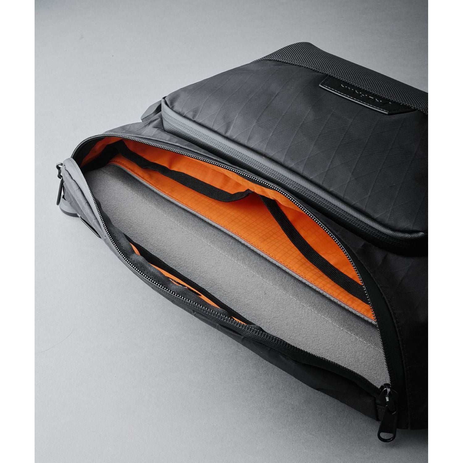 ALPAKA Bravo Sling Max V2 X-Pac VX21 (Black)