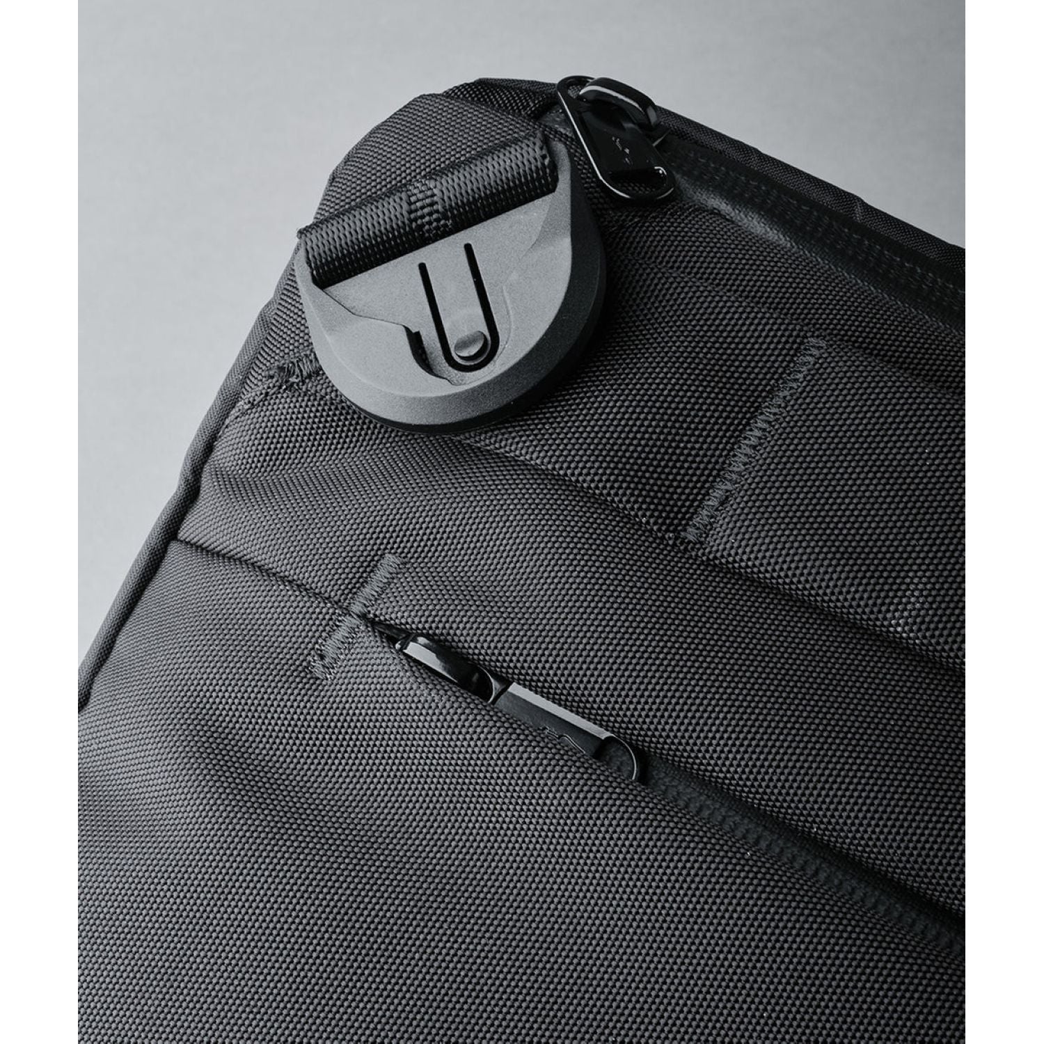 ALPAKA Bravo Sling Max V2 X-Pac VX21 (Black)