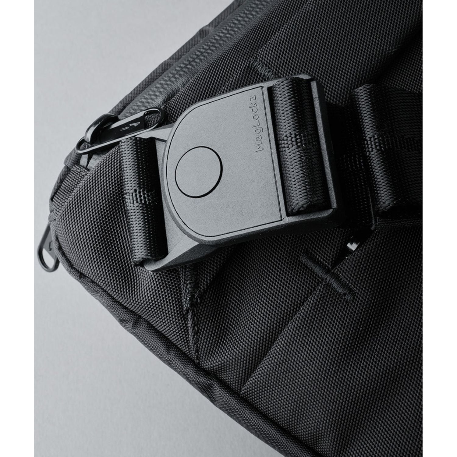 ALPAKA Bravo Sling Max V2 X-Pac VX21 (Black)