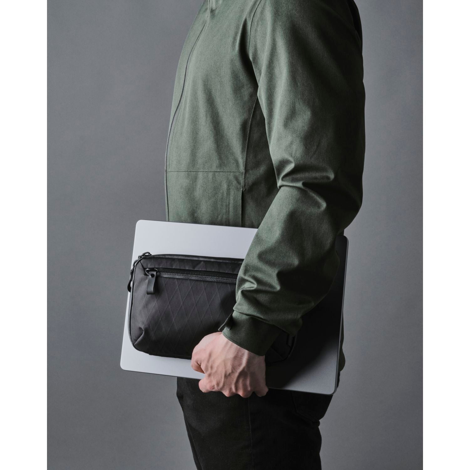 ALPAKA Elements Tech Case Mini X-Pac VX42 (Black)