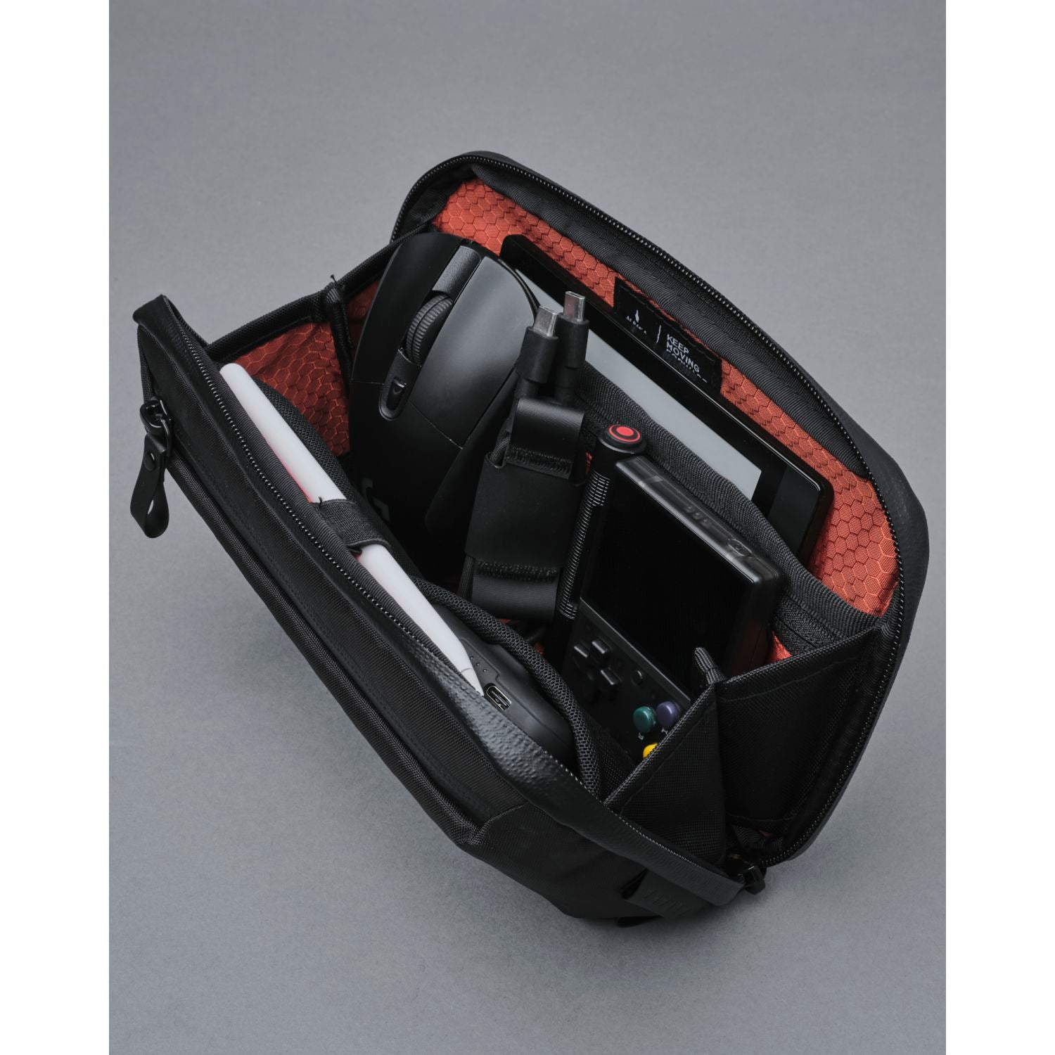 ALPAKA Elements Tech Case Mini X-Pac VX42 (Black)