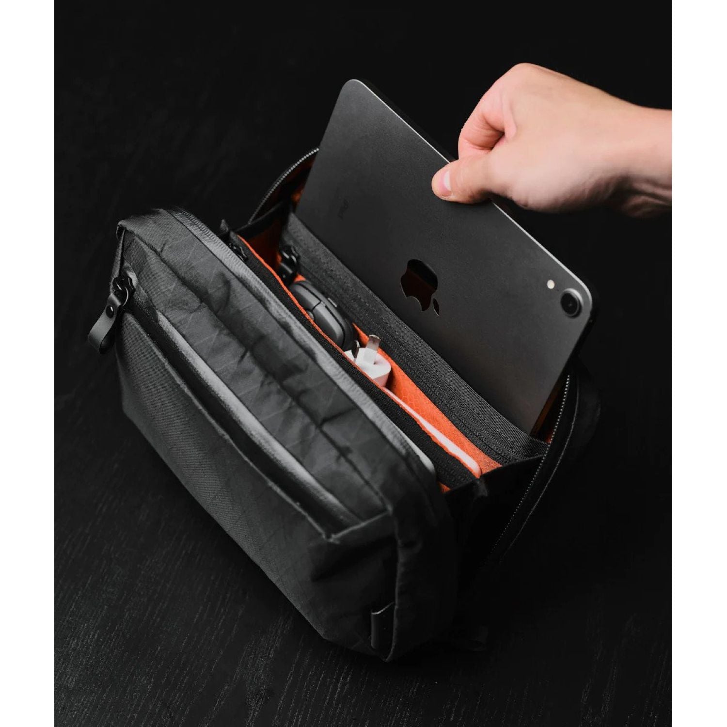 ALPAKA Elements Tech Case X-Pac VX21 (Black)