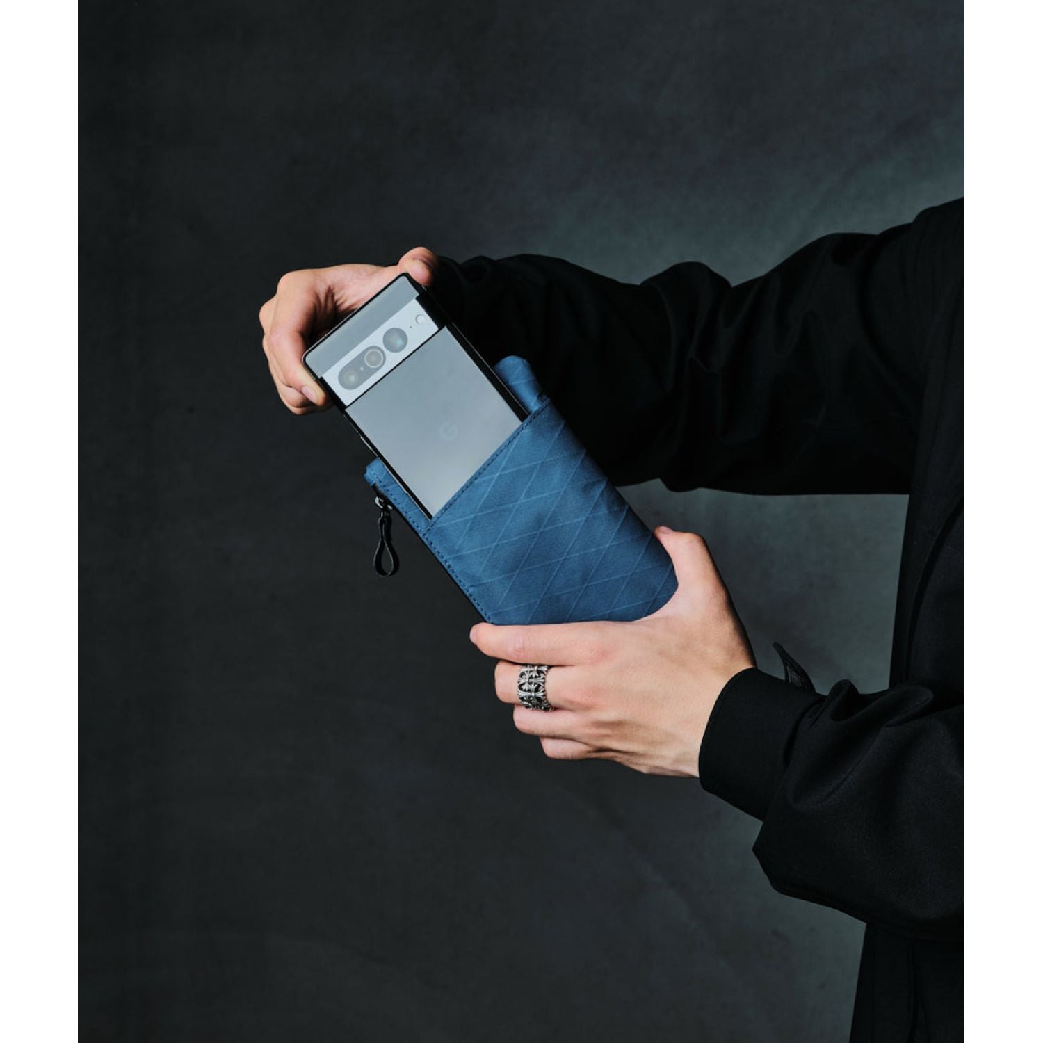 ALPAKA Zip Clutch RX30 (Ocean Blue)