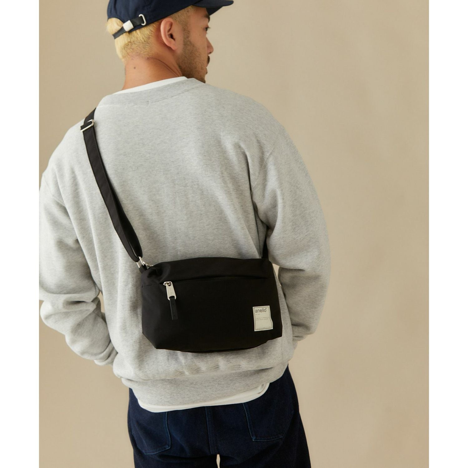 Anello Circle Mini Shoulder Bag (Black)