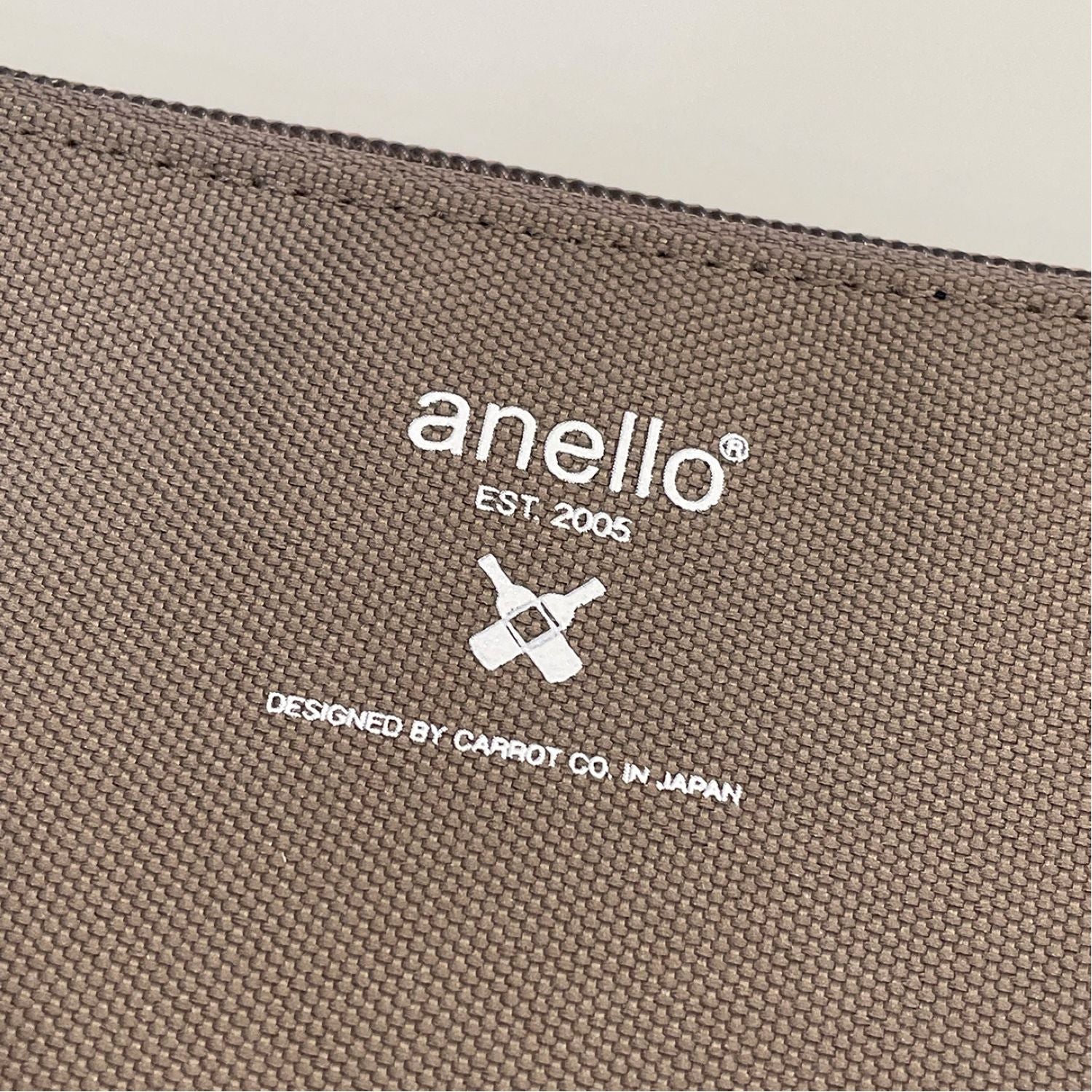 Anello Cross Bottle Pouch (Navy White Red)