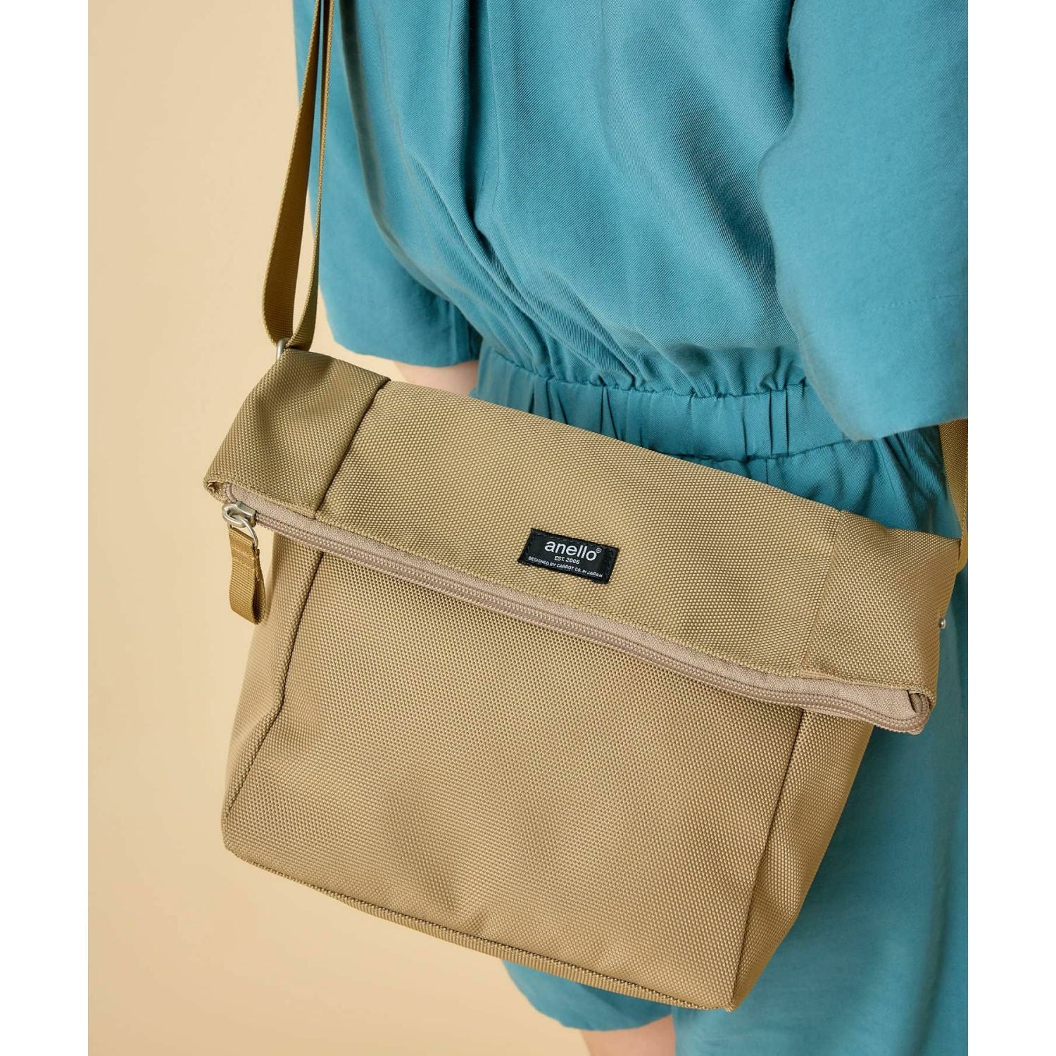 Anello Parcel Mini Shoulder Bag (Beige)