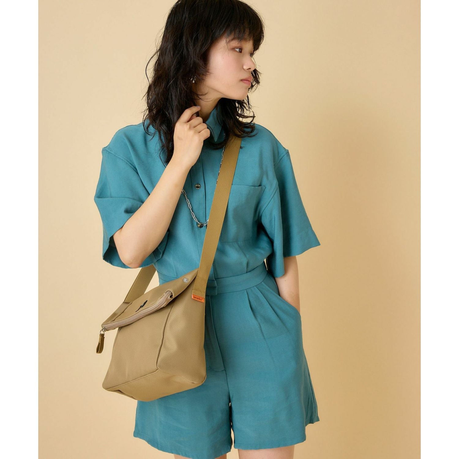 Anello Parcel Mini Shoulder Bag (Beige)